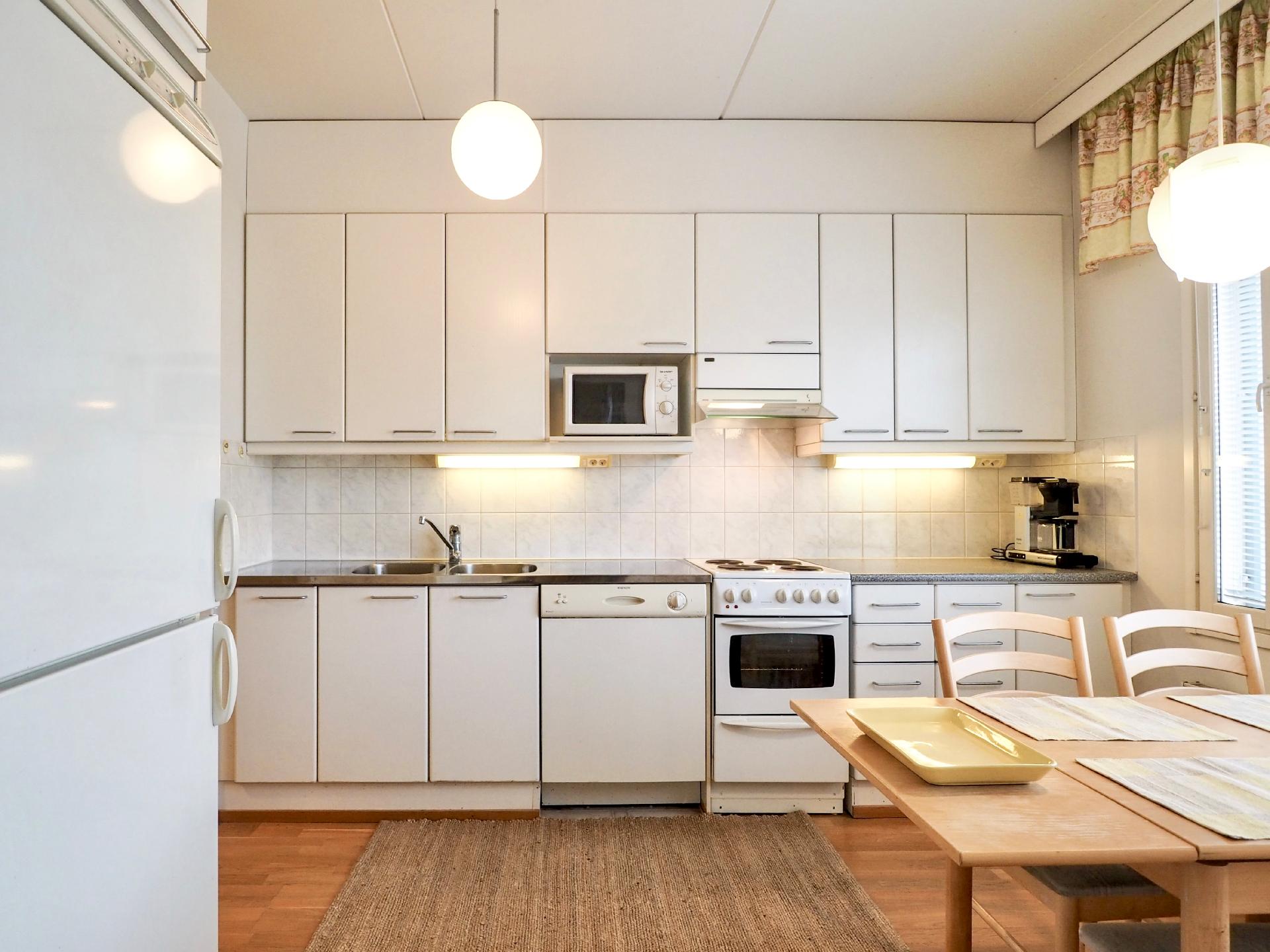 Runsaasti kaappitilaa