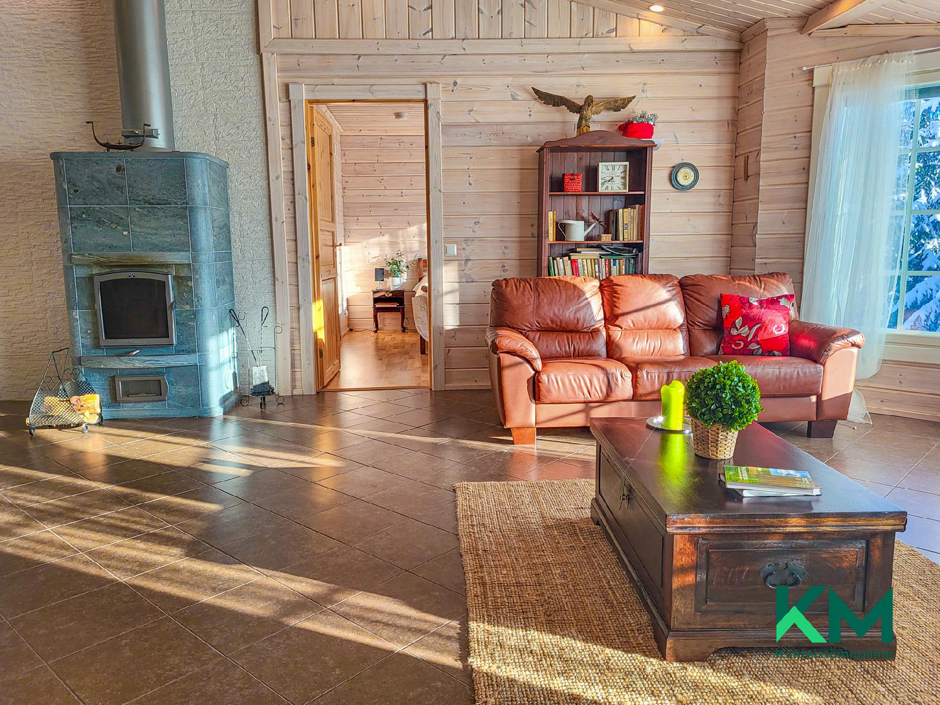 Olavinlammentie 6, Enonkoski