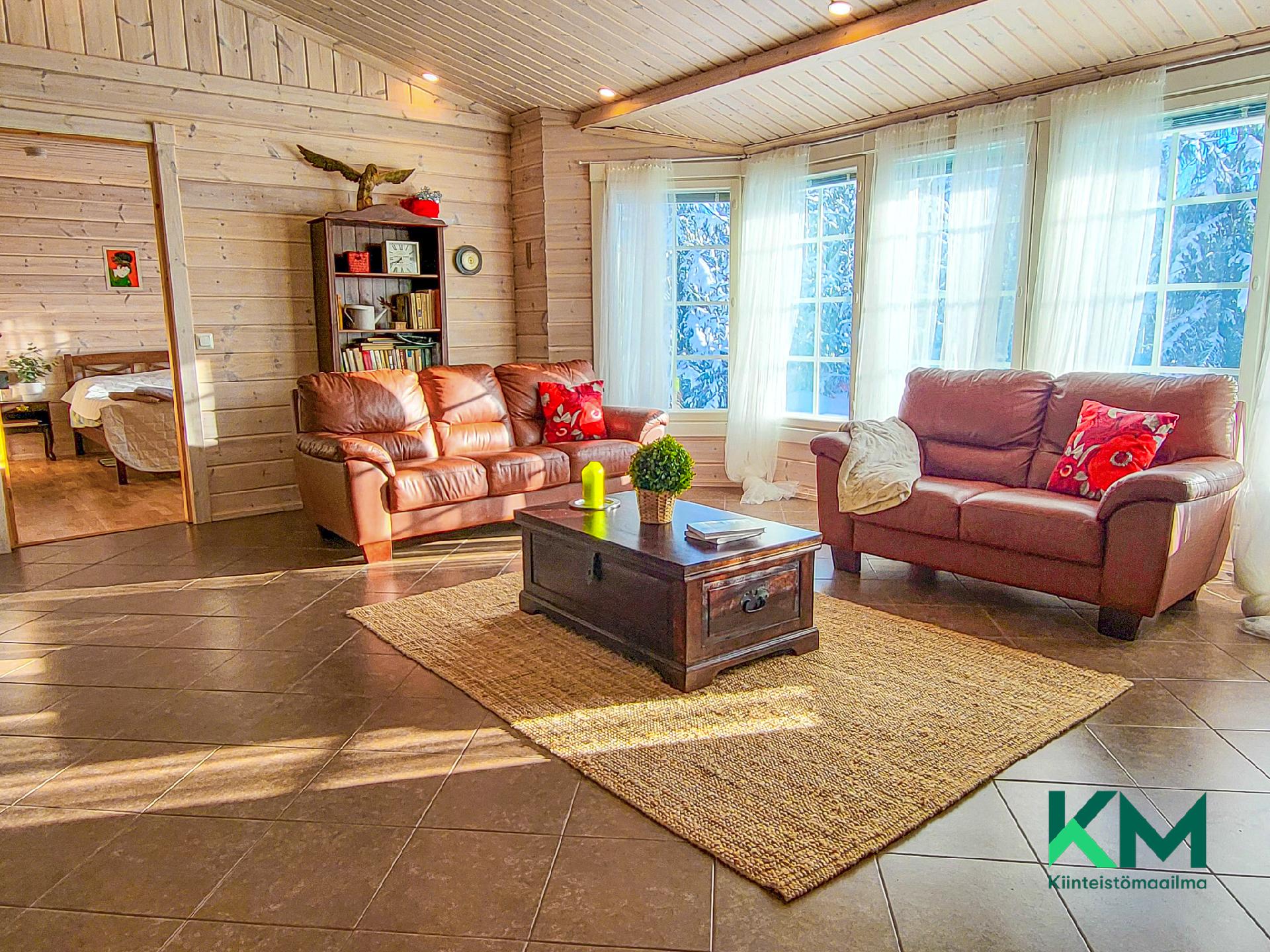 Olavinlammentie 6, Enonkoski