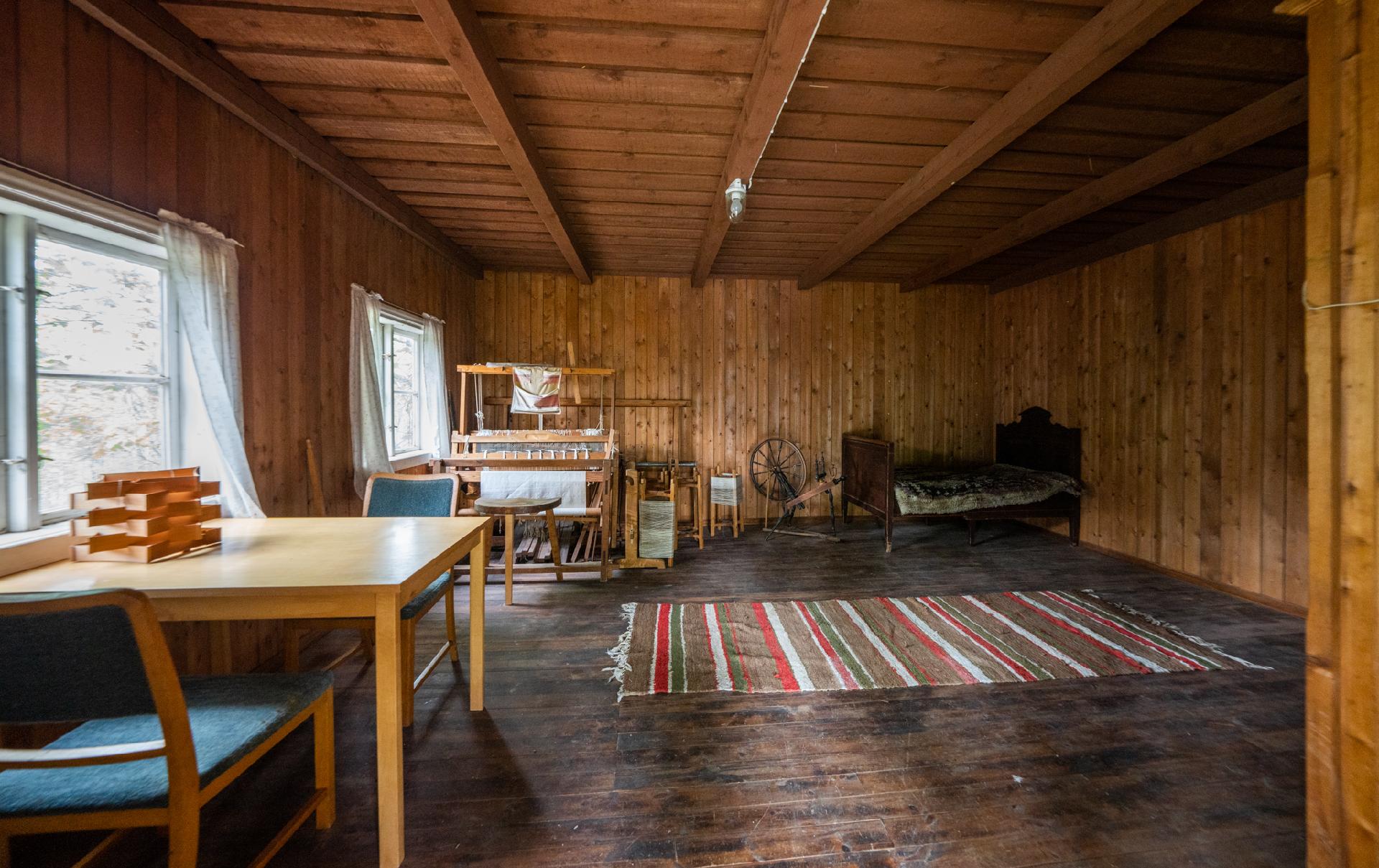 Piharakennuksen kesähuone