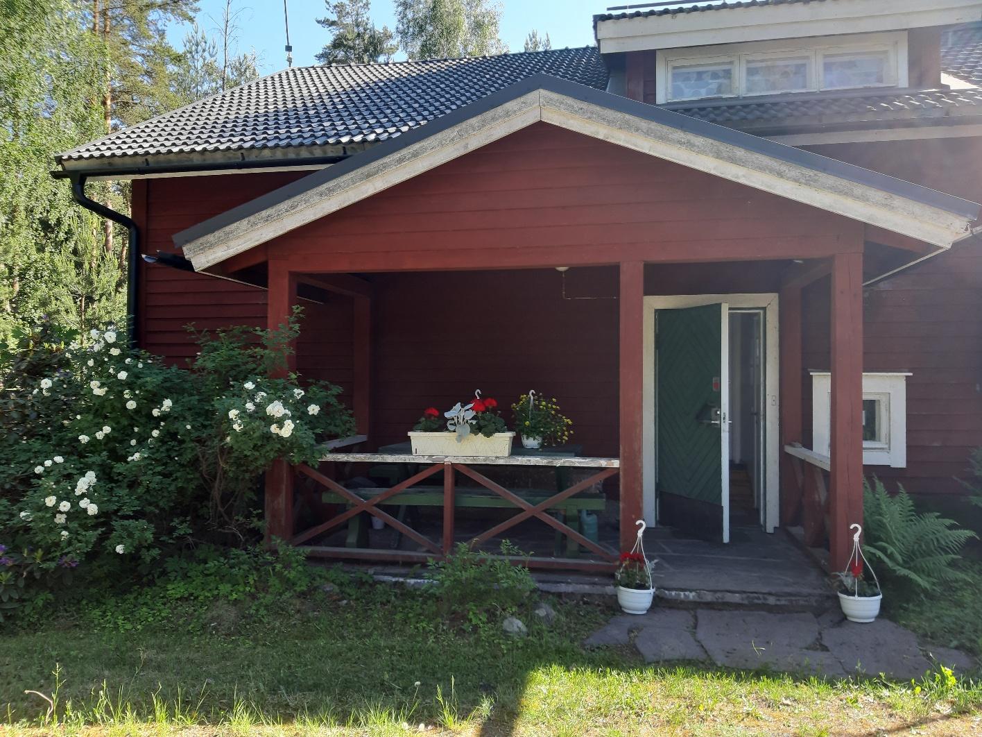 Sisäänkäynti