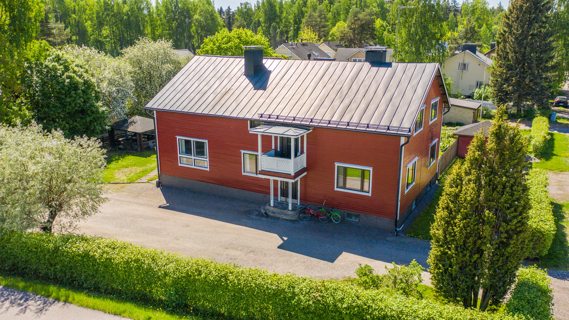 Talo yläkulmasta
