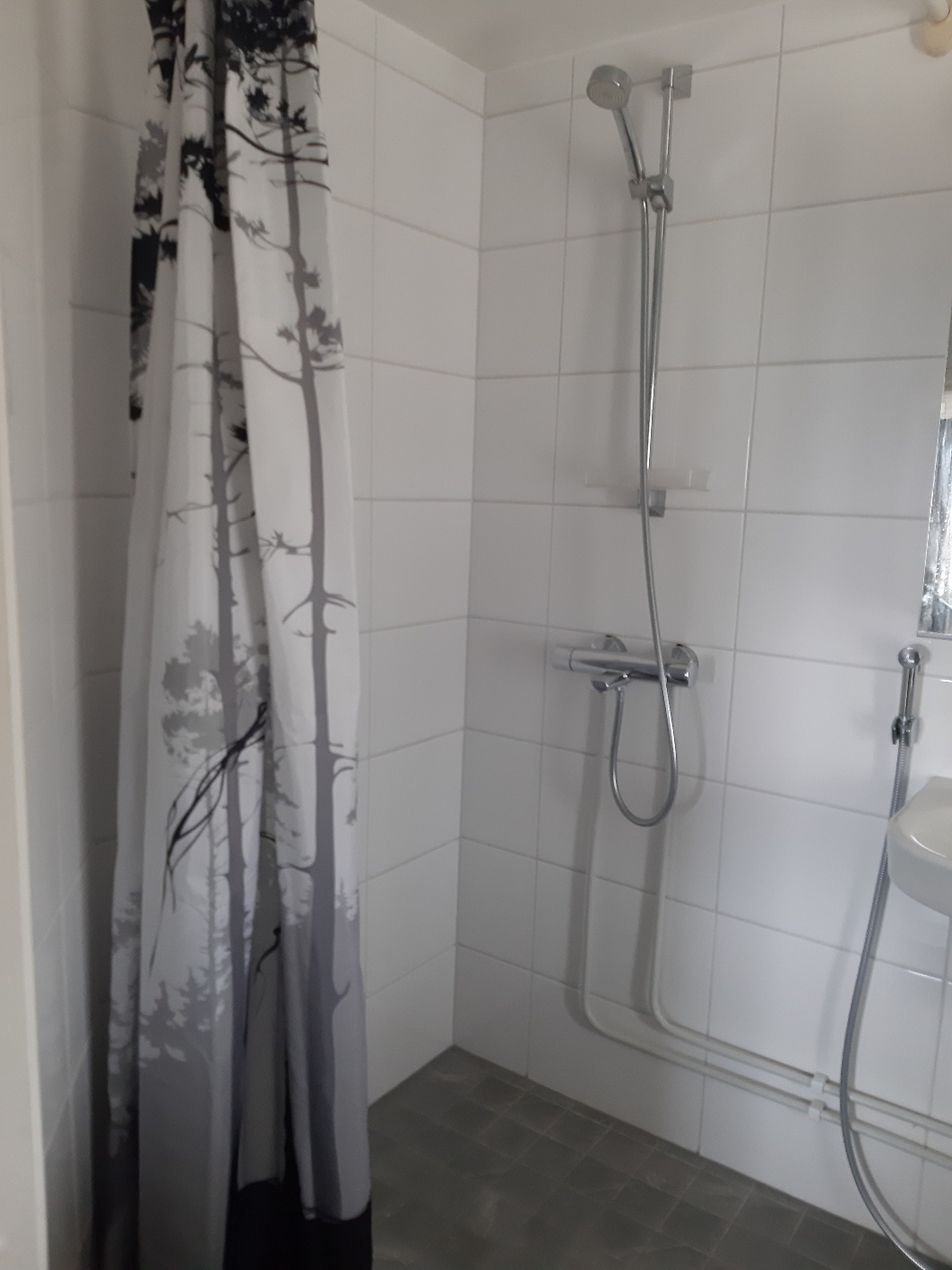 Kylpyhuone remontoitu