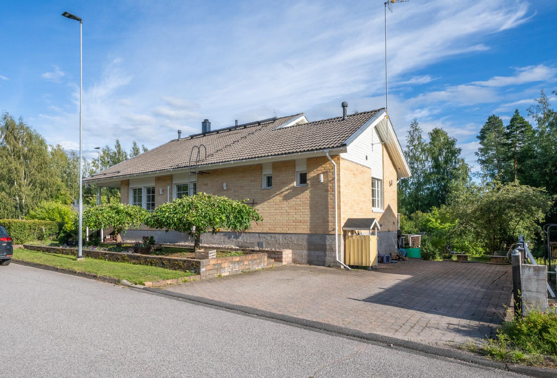 Talo tieltä 