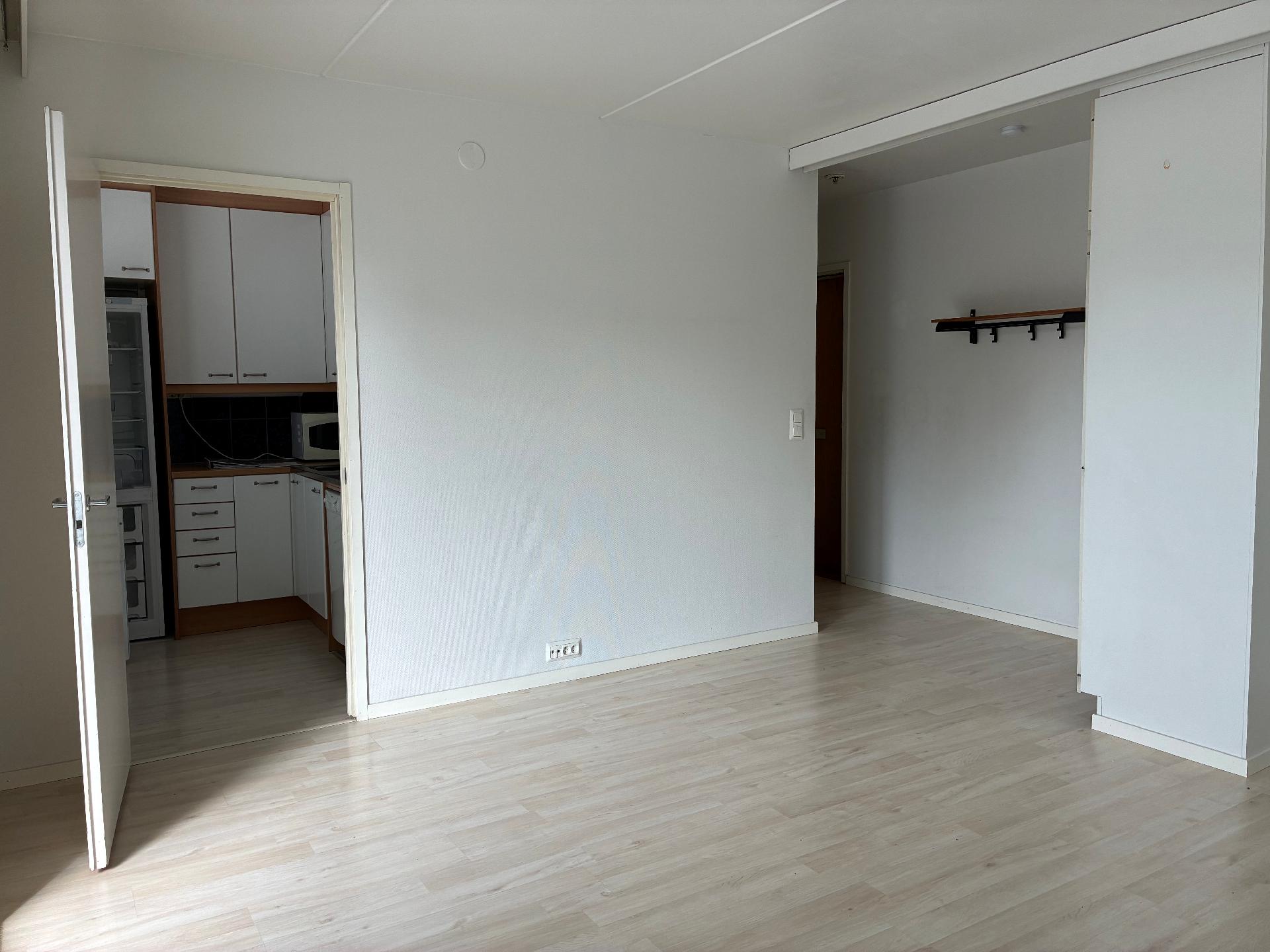 Postikatu 12, Keskusta, Järvenpää