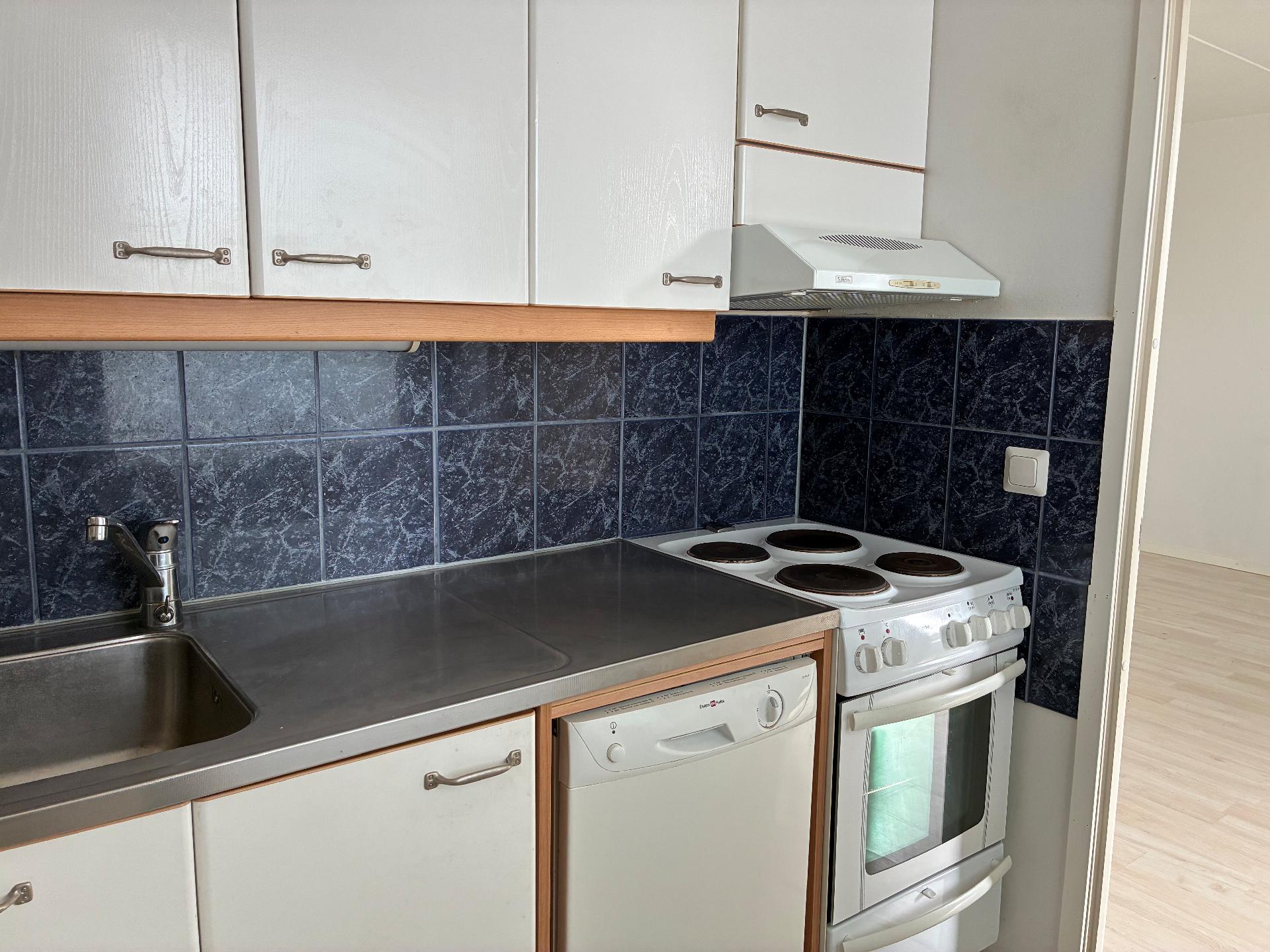 Postikatu 12, Keskusta, Järvenpää