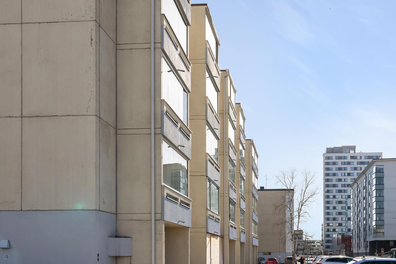 Postikatu 12, Keskusta, Järvenpää