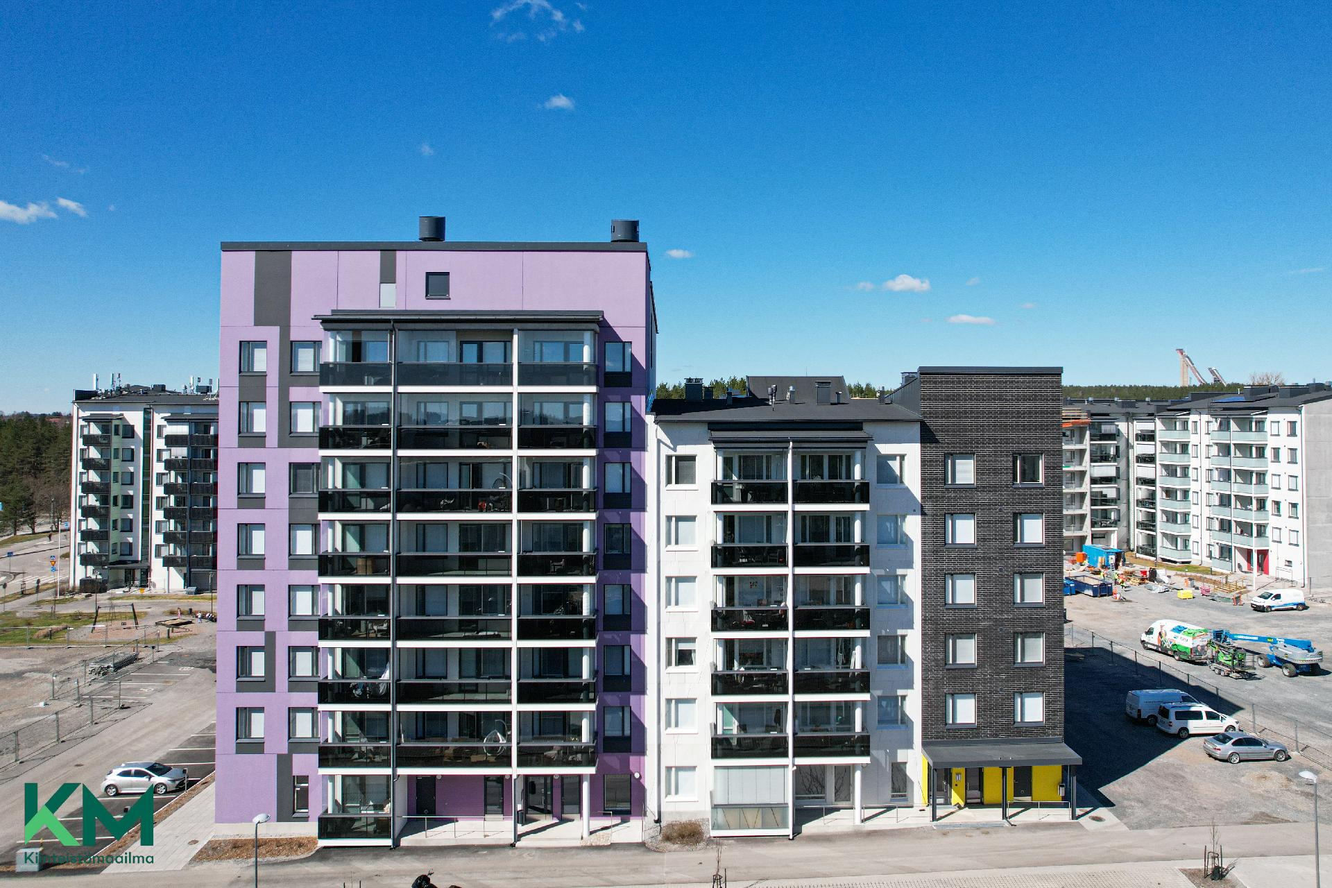 Vahva-Jussin lenkki 21, Asemantausta, Lahti