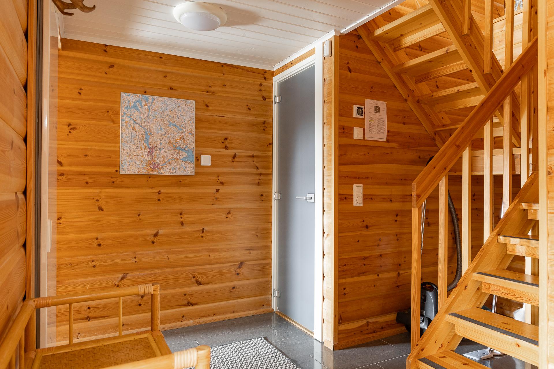 portaikko alakertaan