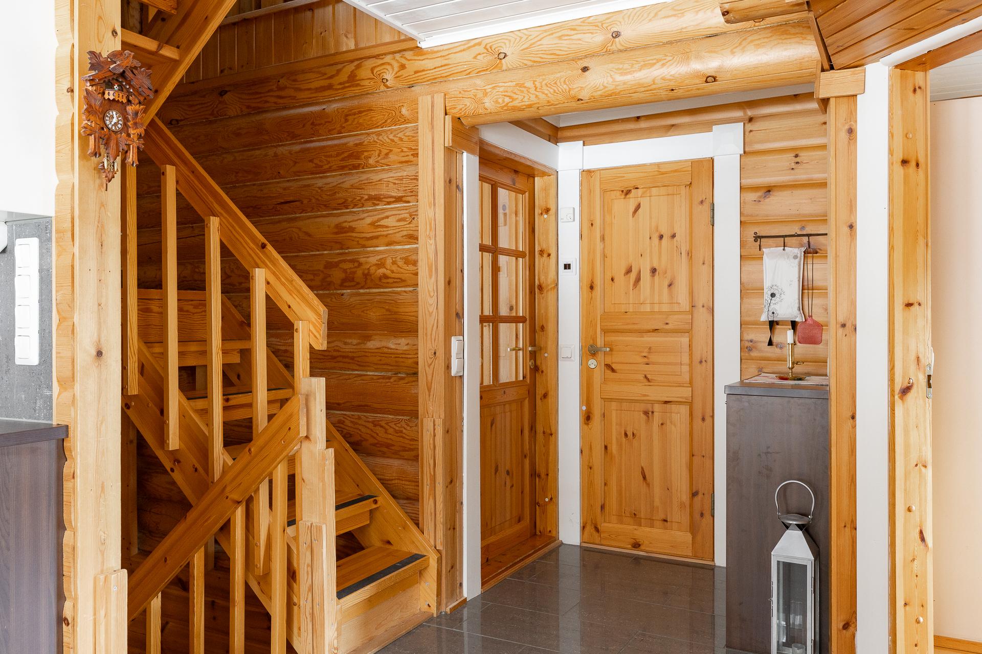 eteistila yläkerrassa