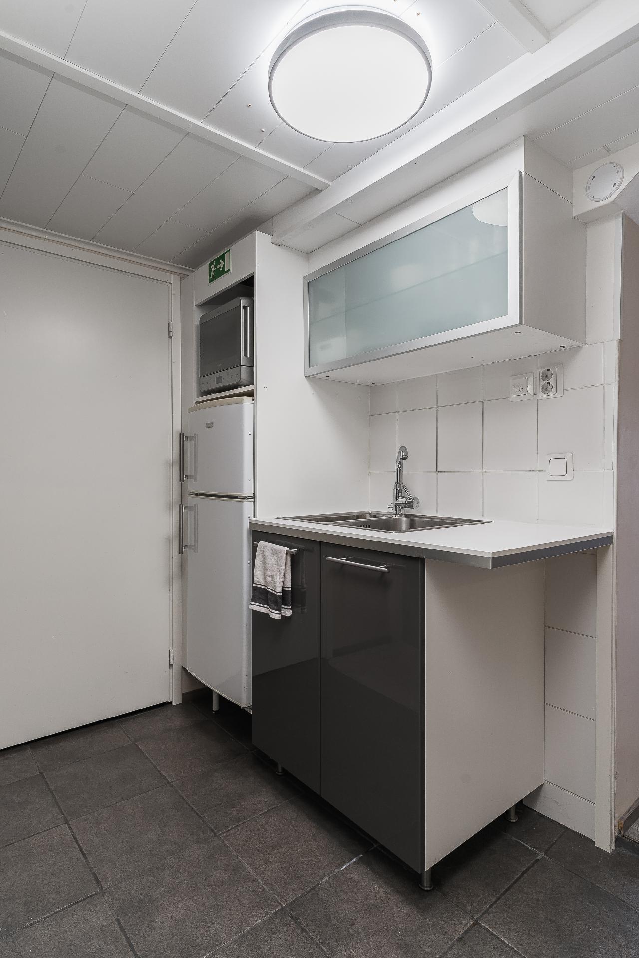 Kellaritilan keittiötilaa