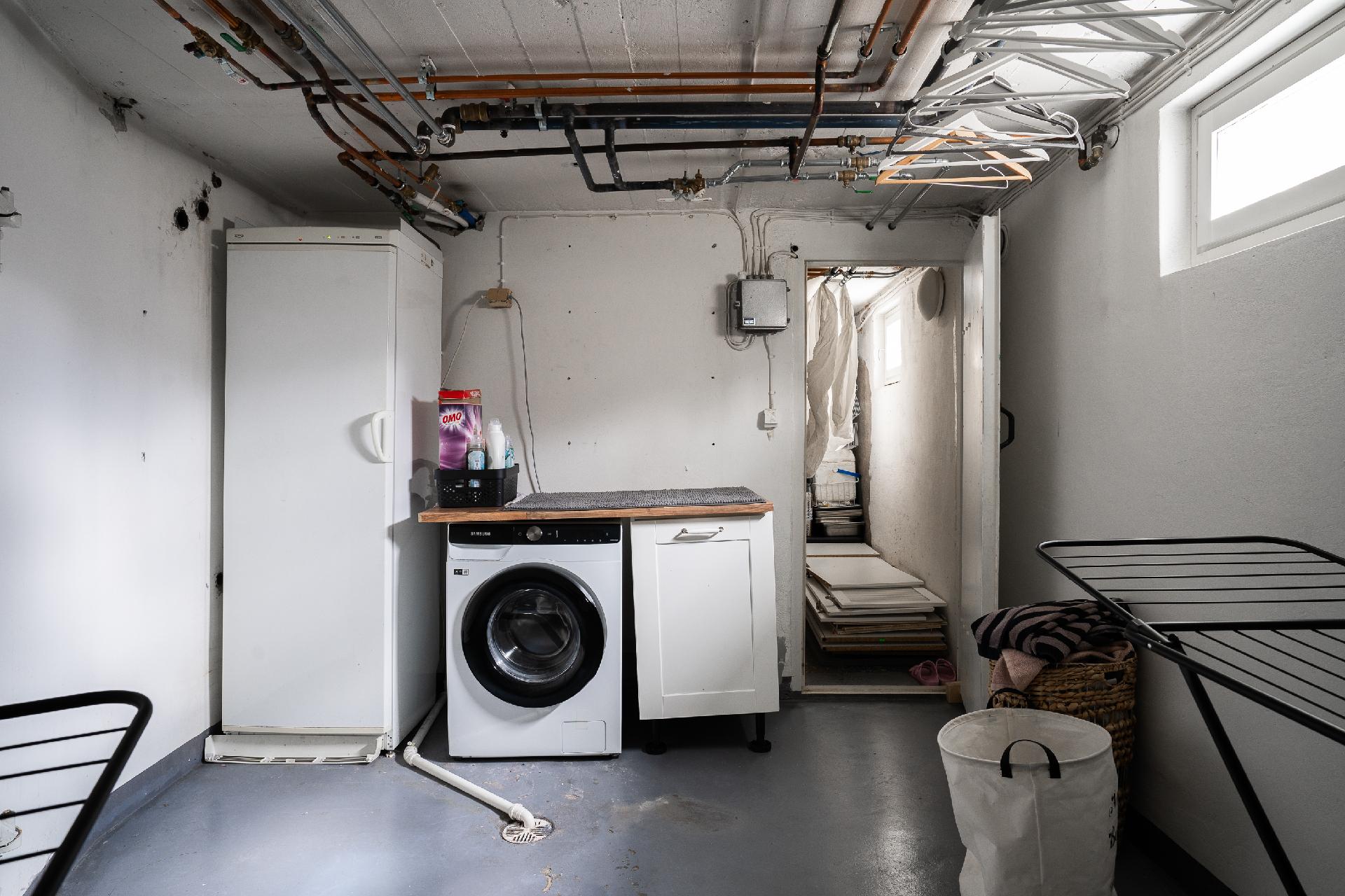 Kellarissa kodinhoitotilaa