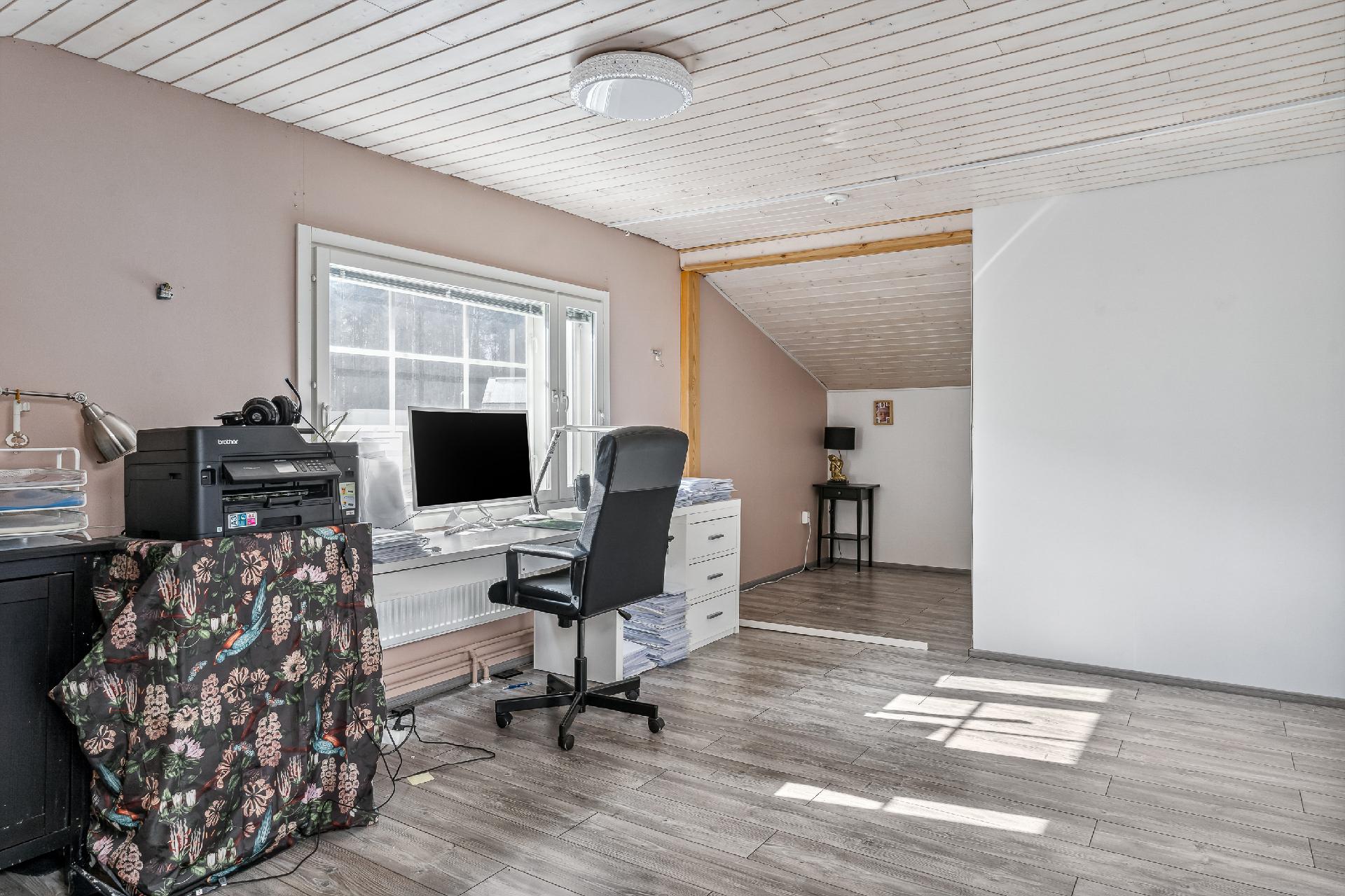 Pihlajatie 4, Pihlajatien Alue, Porvoo