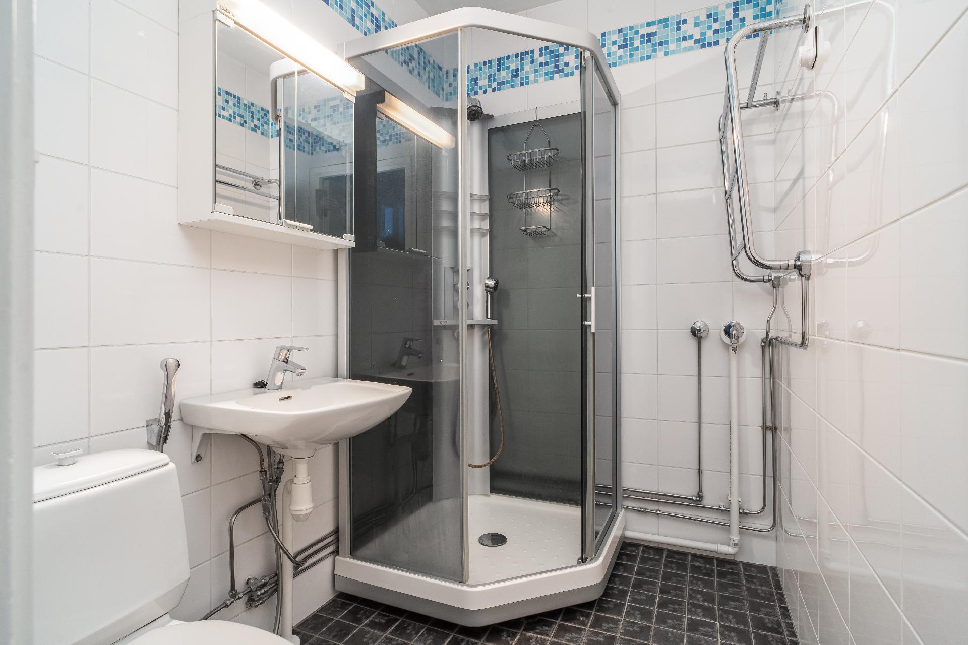 Kylpyhuone uusittu 2008