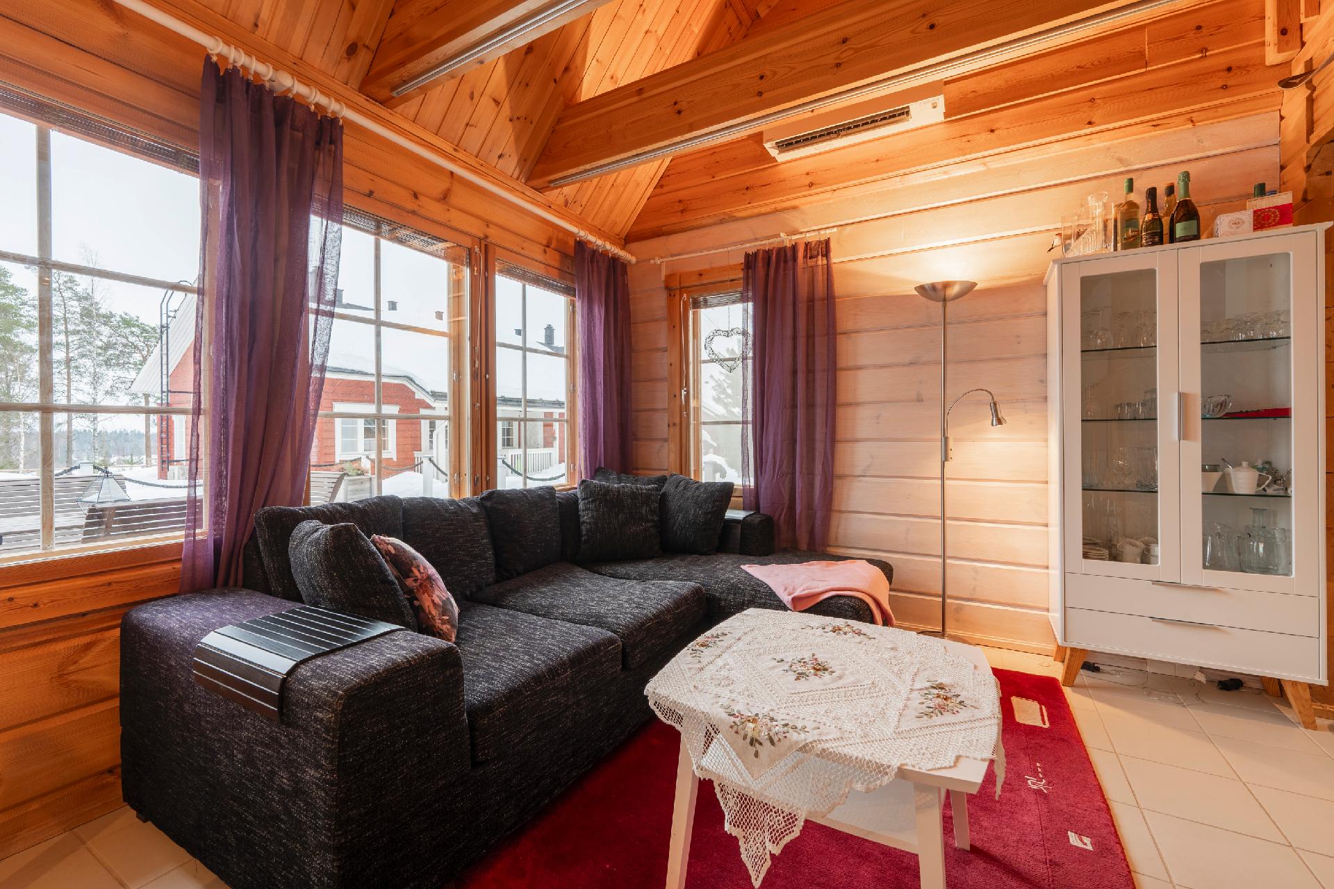 Tintinpolku 11, Tahkovuori, Kuopio