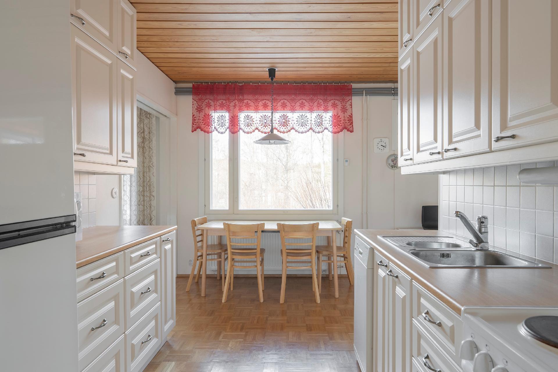 Sammalniementie 6, Särkiniemi, Kuopio