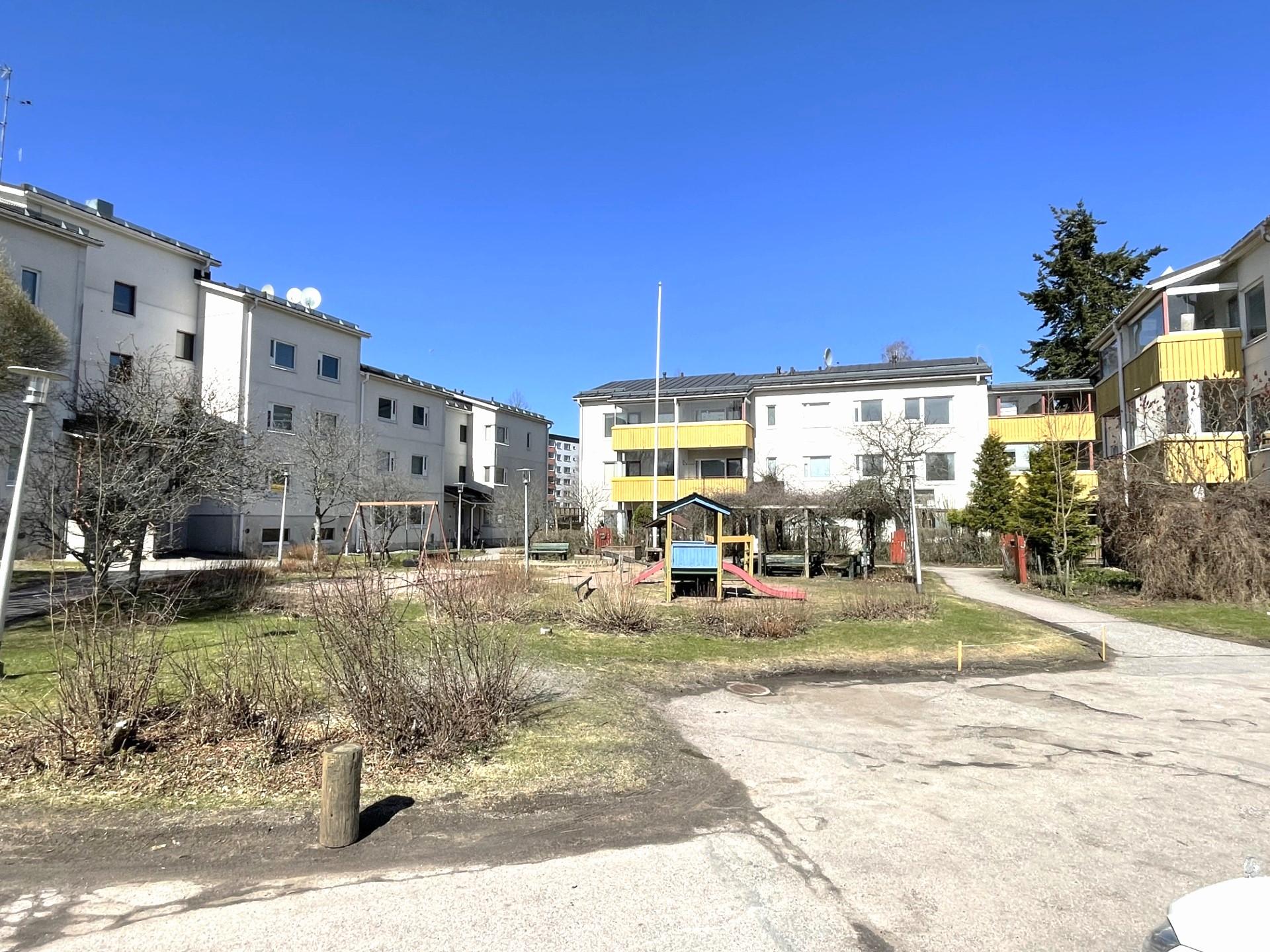 Uusiniityntie 4, Simonkylä, Vantaa