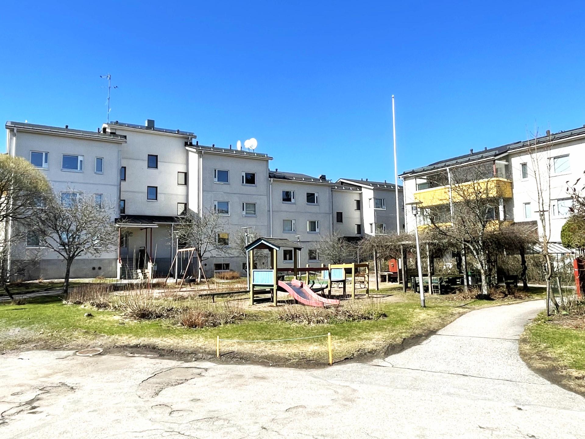 Uusiniityntie 4, Simonkylä, Vantaa