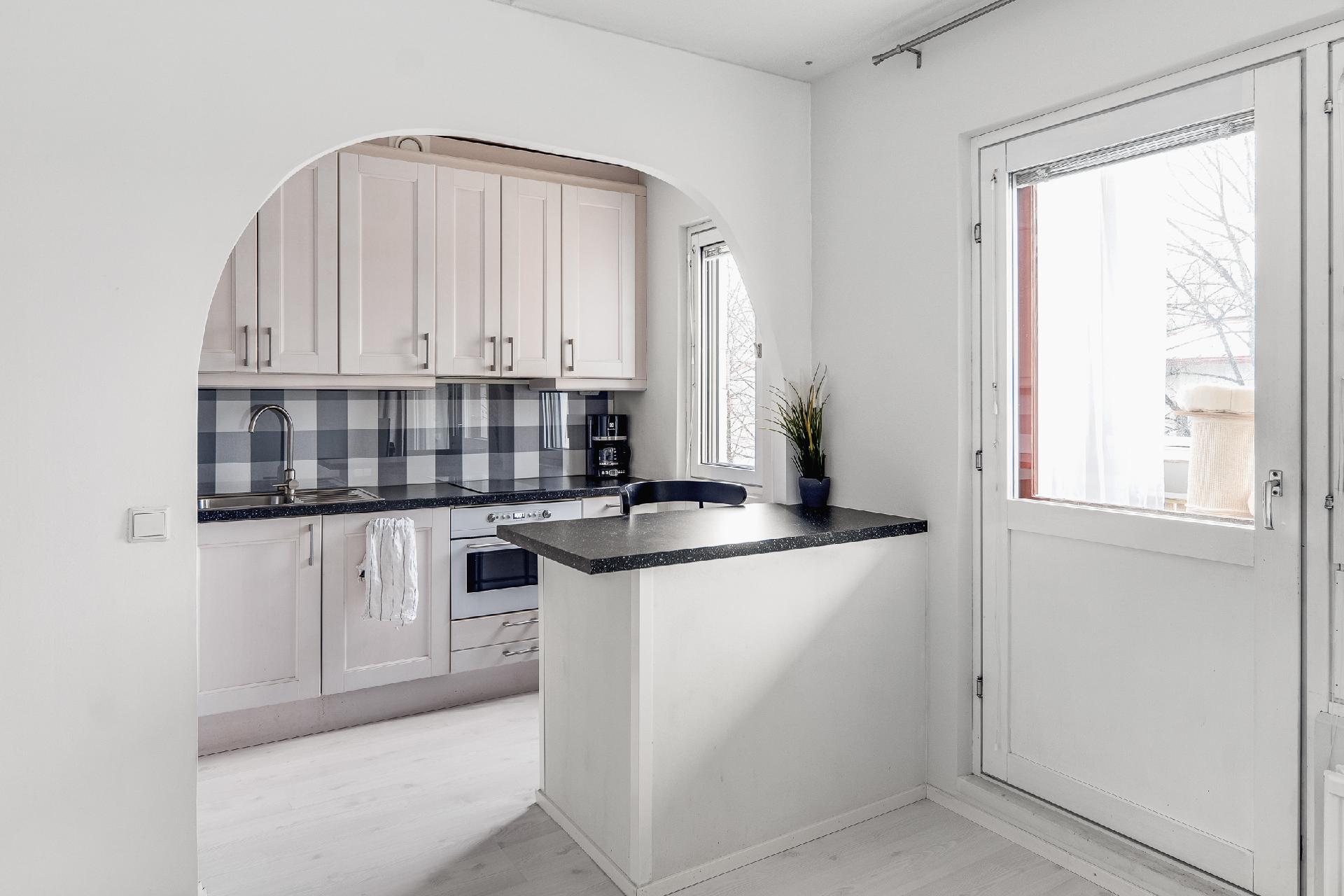 Uusiniityntie 4, Simonkylä, Vantaa