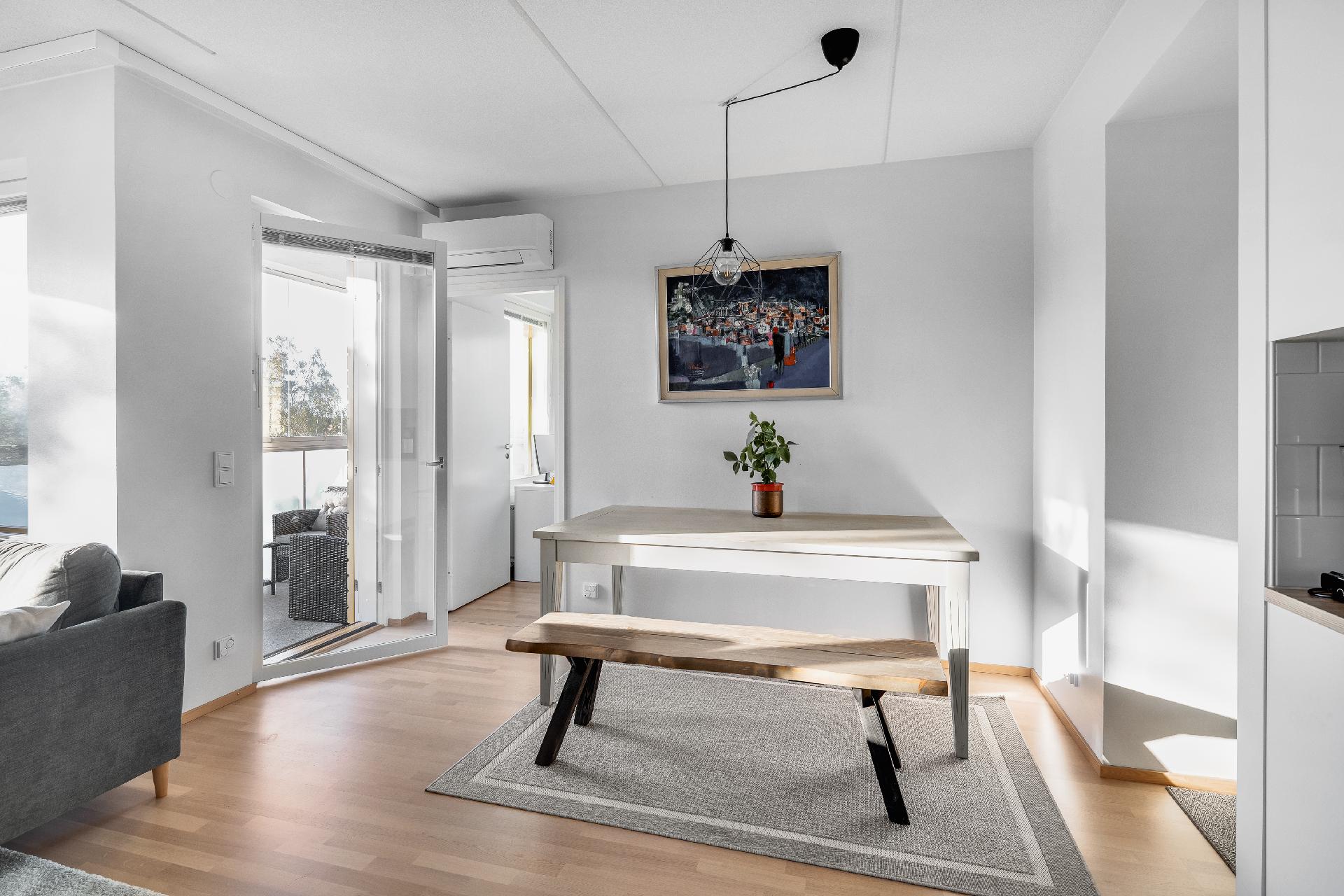 Laajavuorentie 6, Martinlaakso, Vantaa