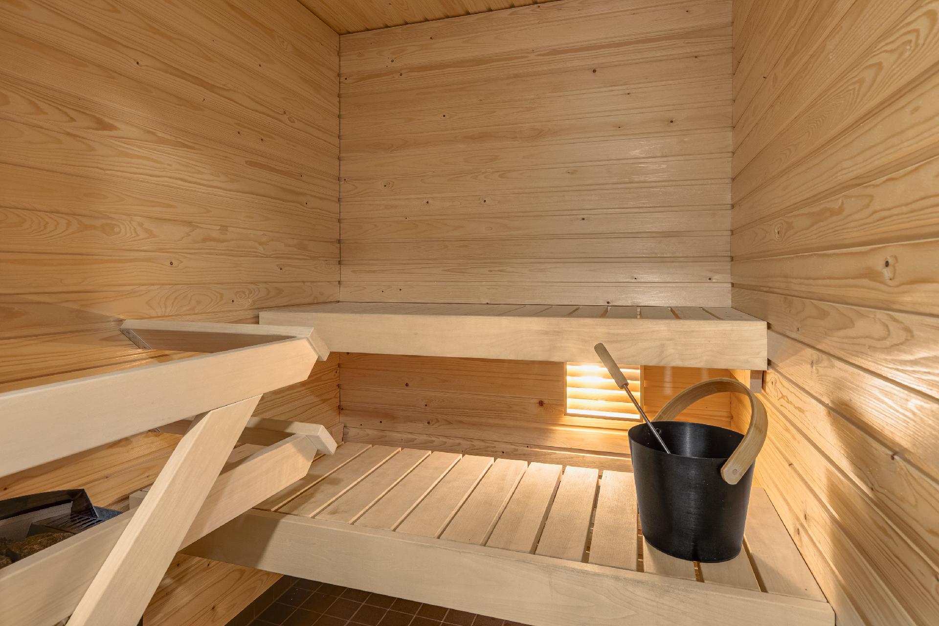 Laajavuorentie 6, Martinlaakso, Vantaa