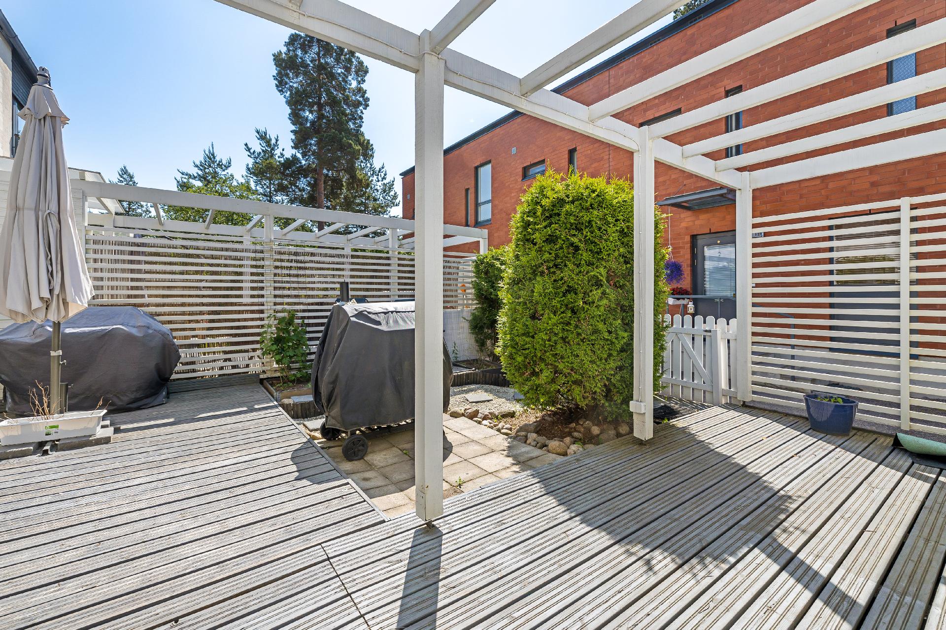 Varustuksentie 11, Kivikko, Helsinki