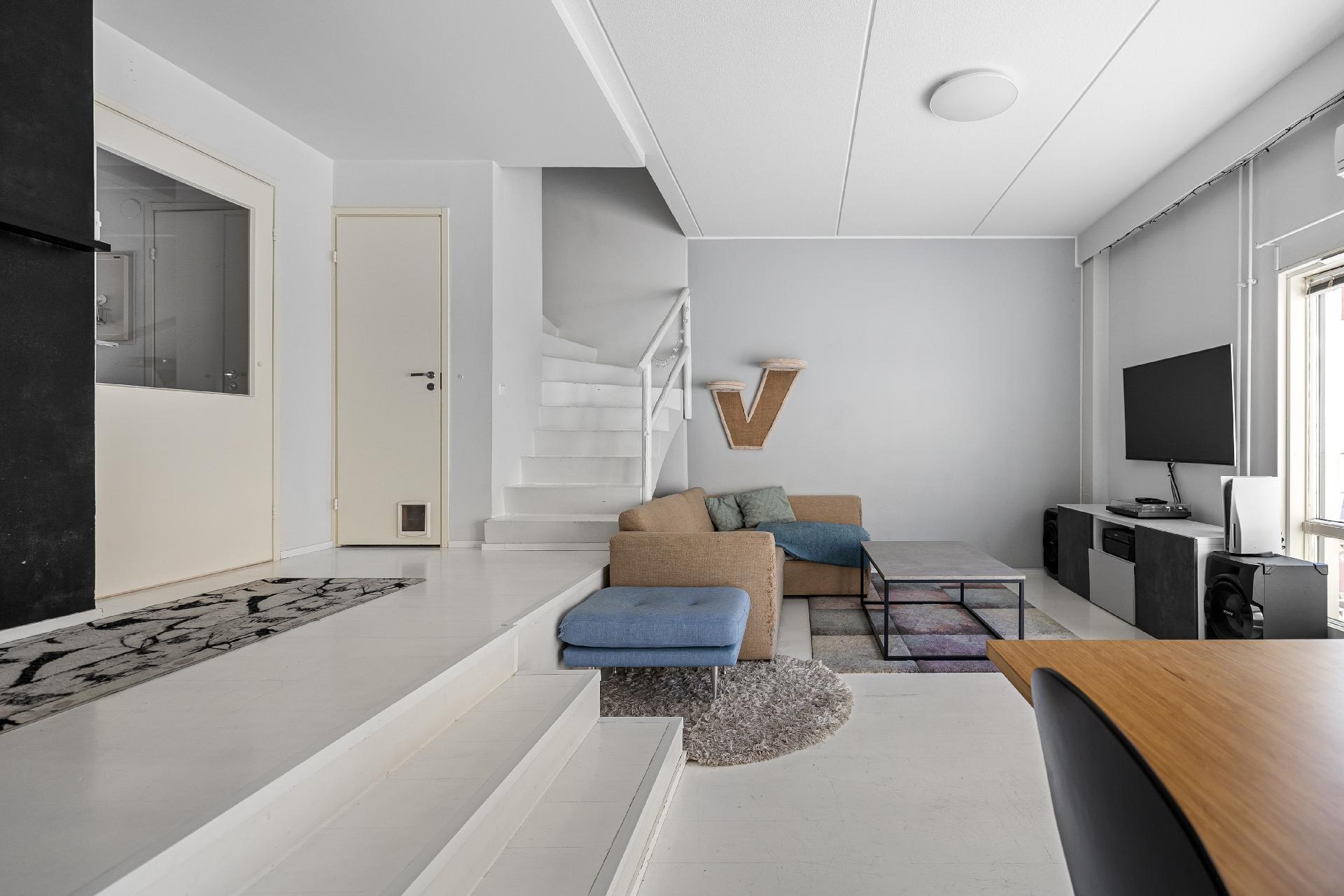 Varustuksentie 11, Kivikko, Helsinki