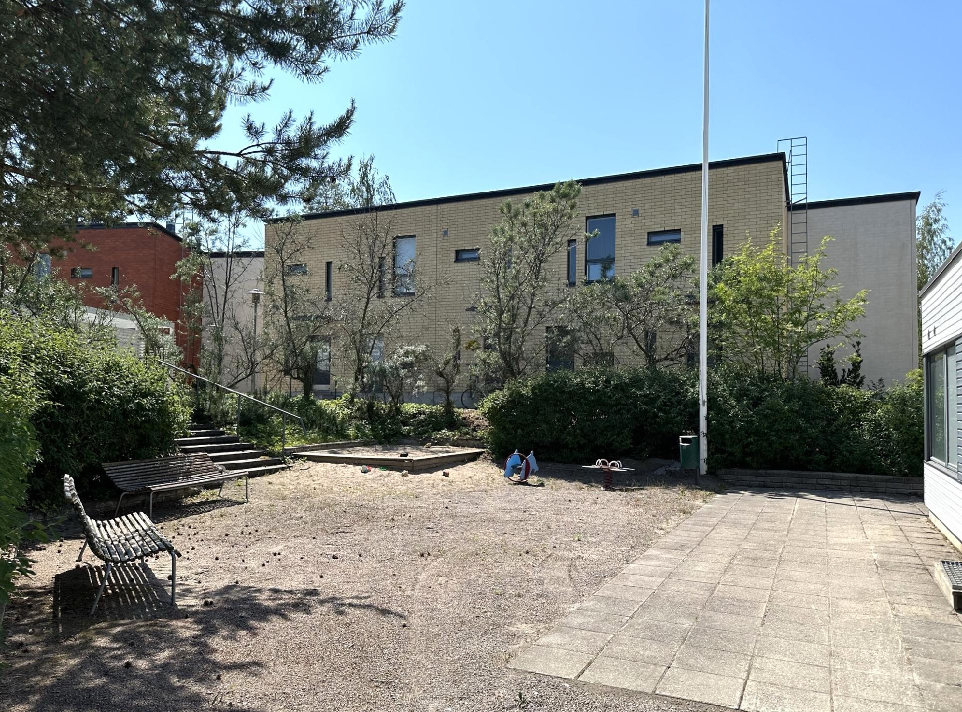 Taloyhtiön leikkipaikka