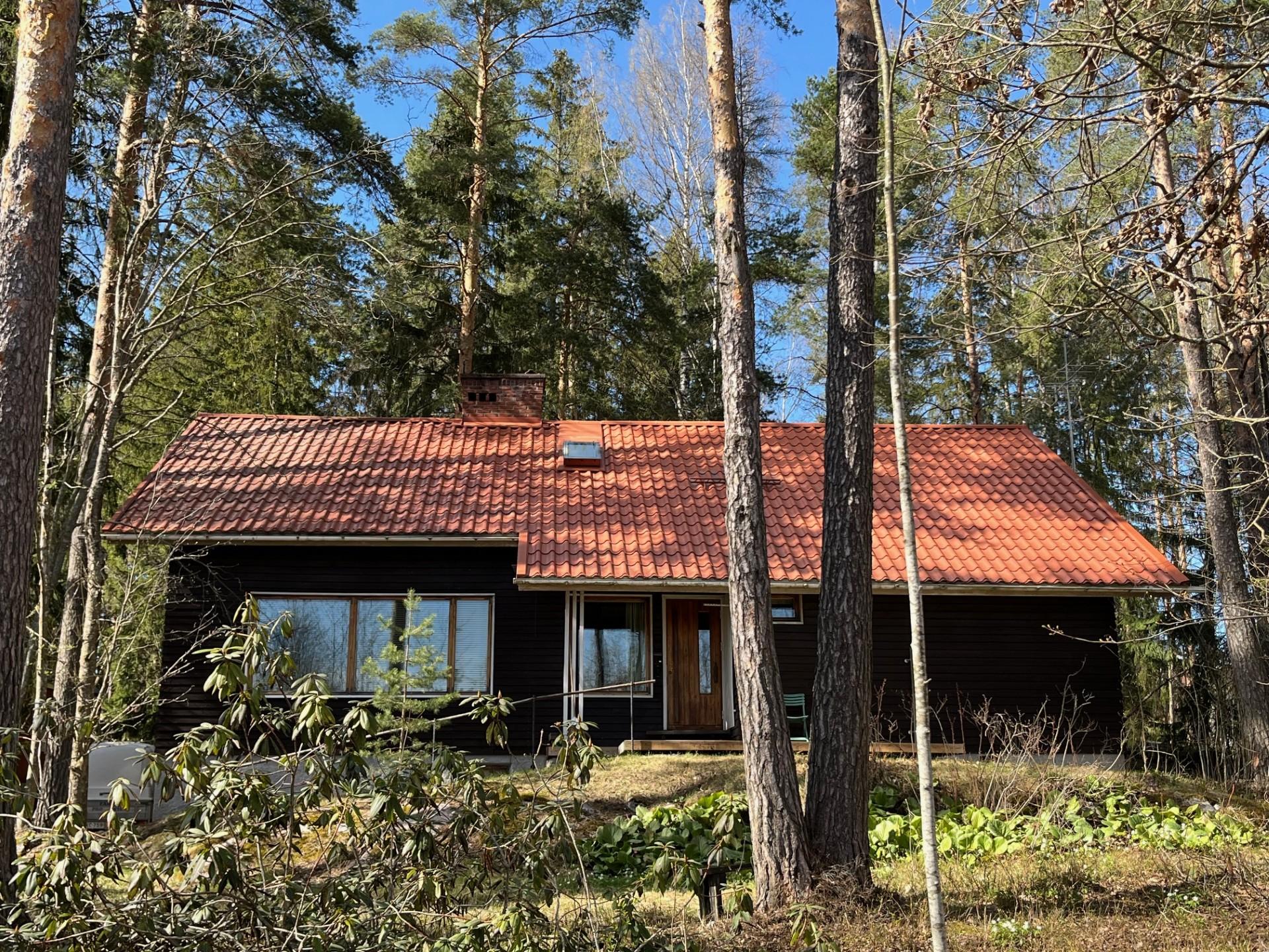 Tursontie 11, Sariolanmäki, Kerava