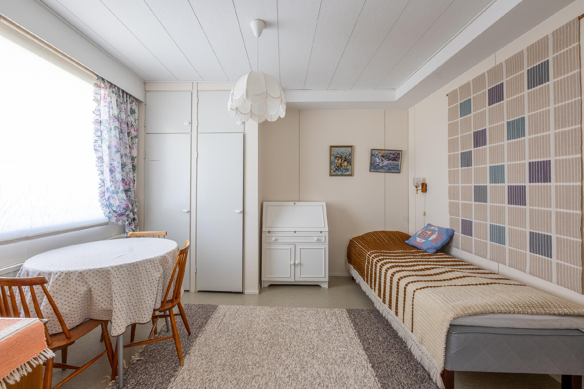 Luukontie 3, Kiikala, Salo