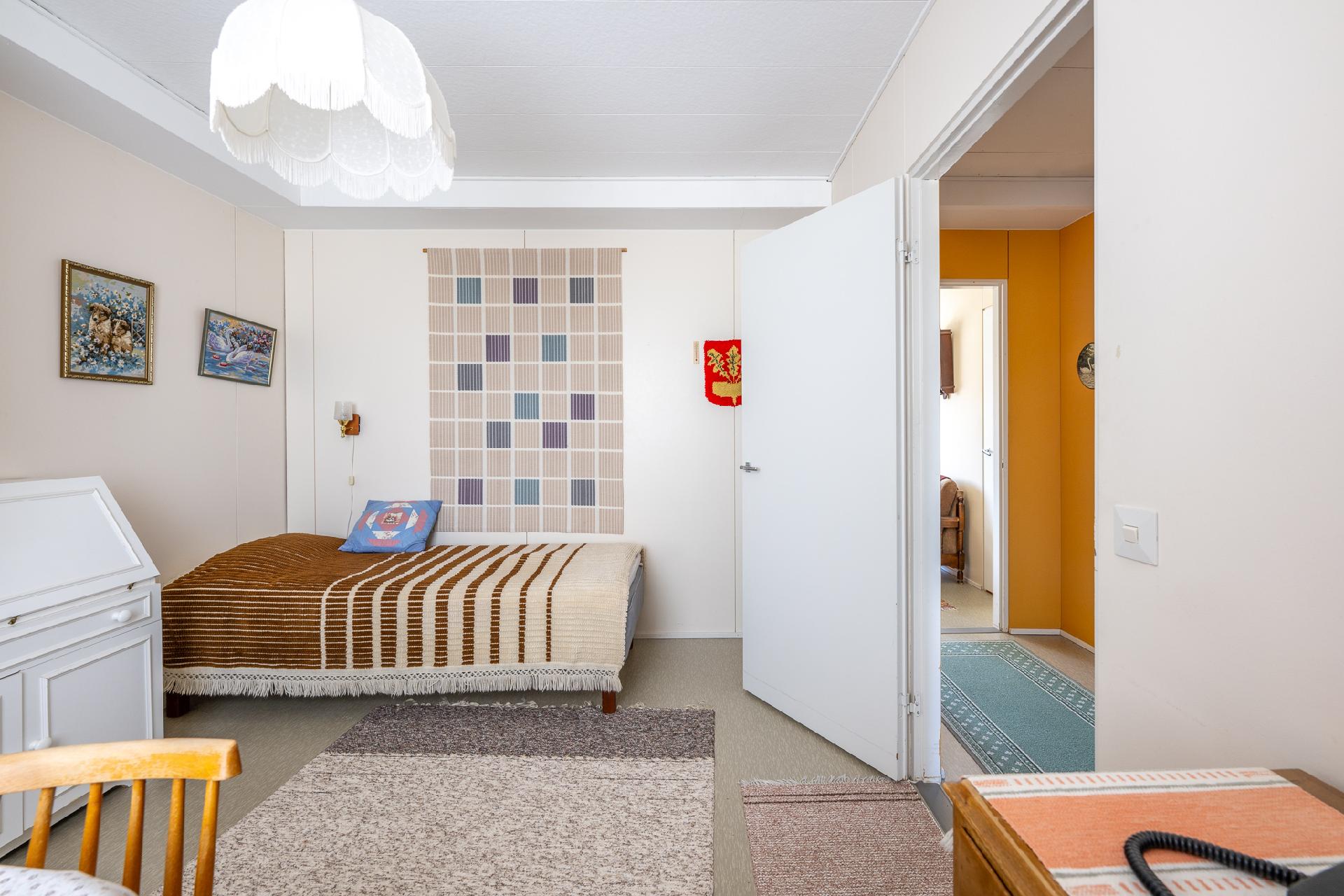 Luukontie 3, Kiikala, Salo