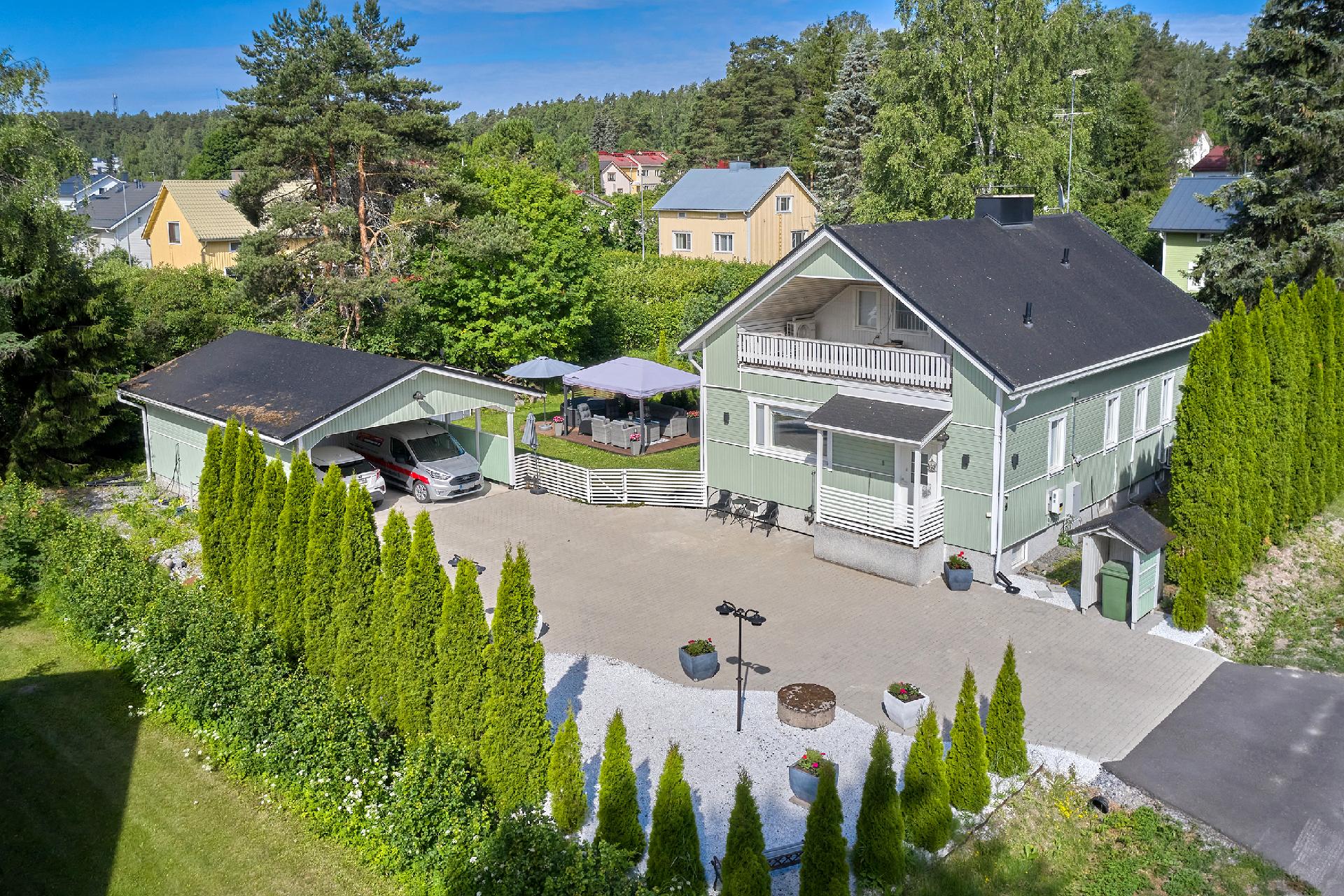 Oksasenkatu 9, Metsola, Lohja