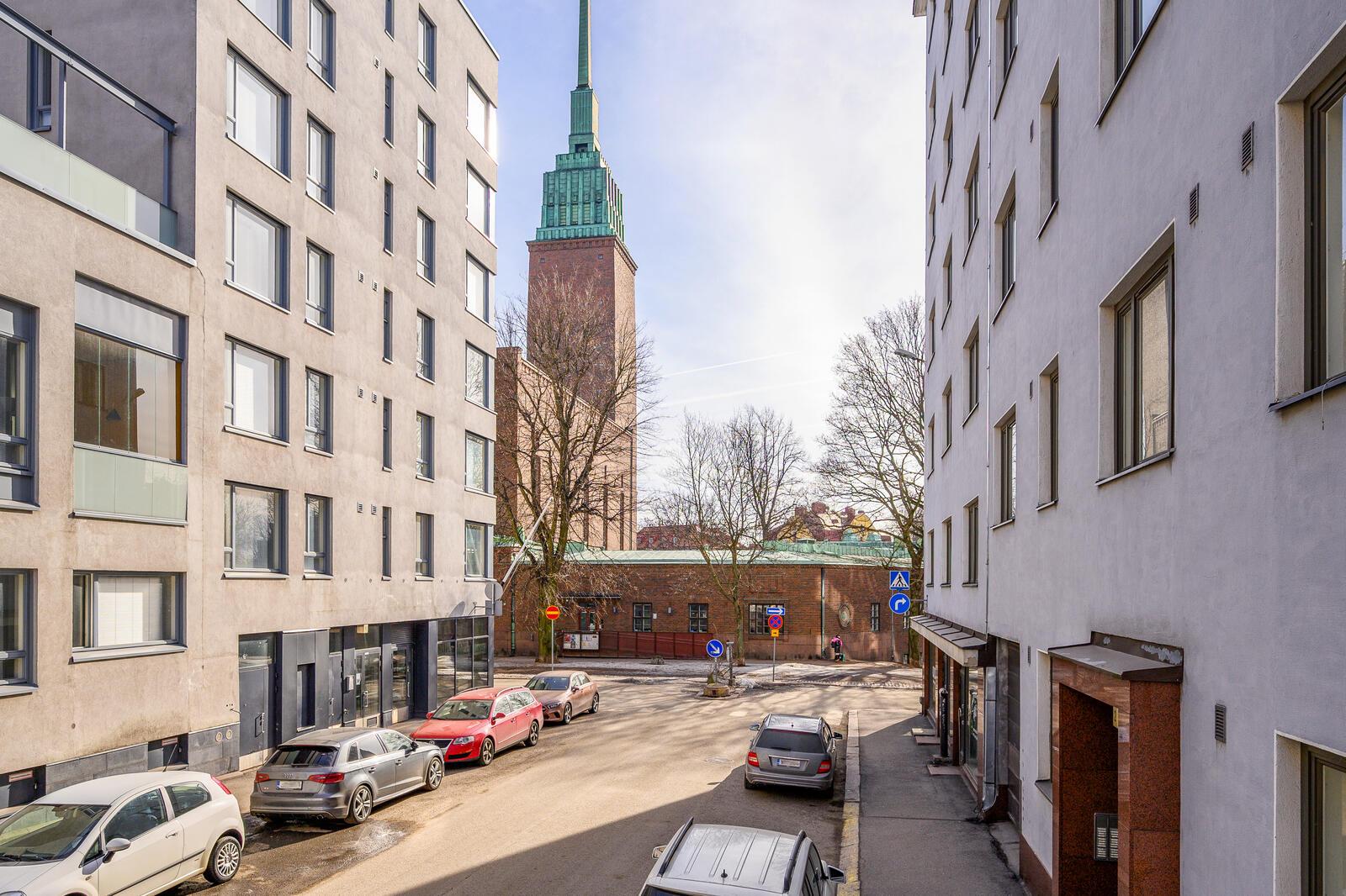 Kankurinkadulta Sepänpuistoon päin