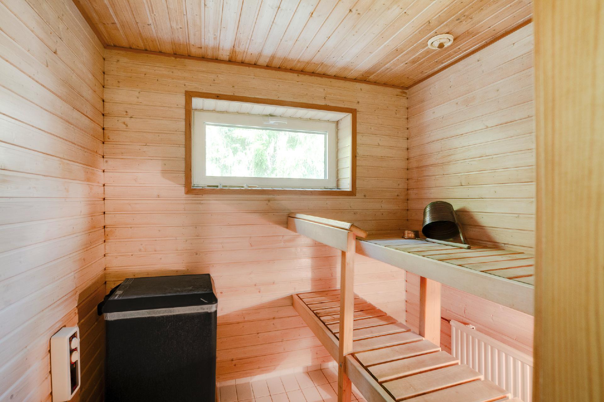 Urheilutie 51, Empo, Kaarina