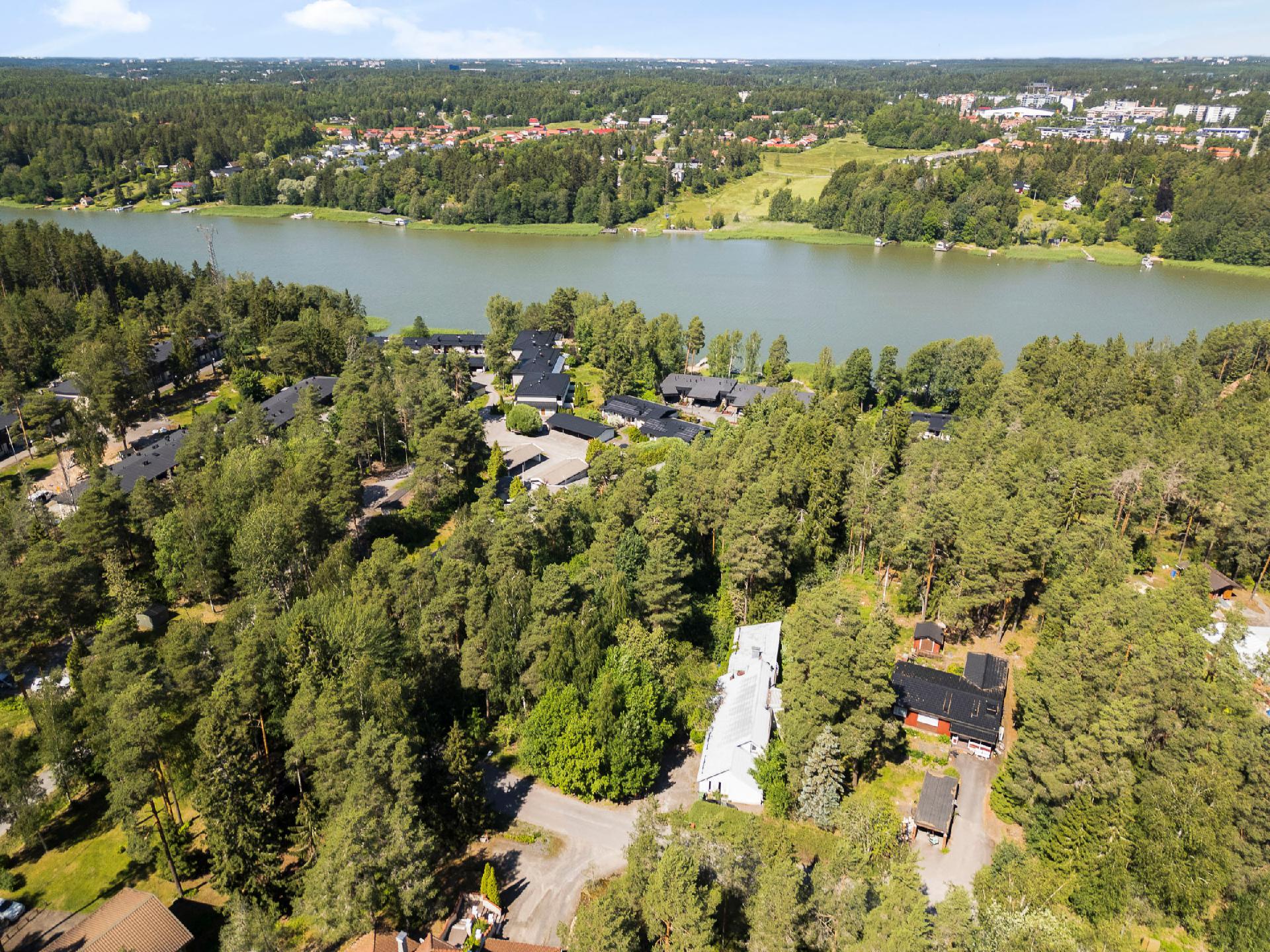 Urheilutie 51, Empo, Kaarina