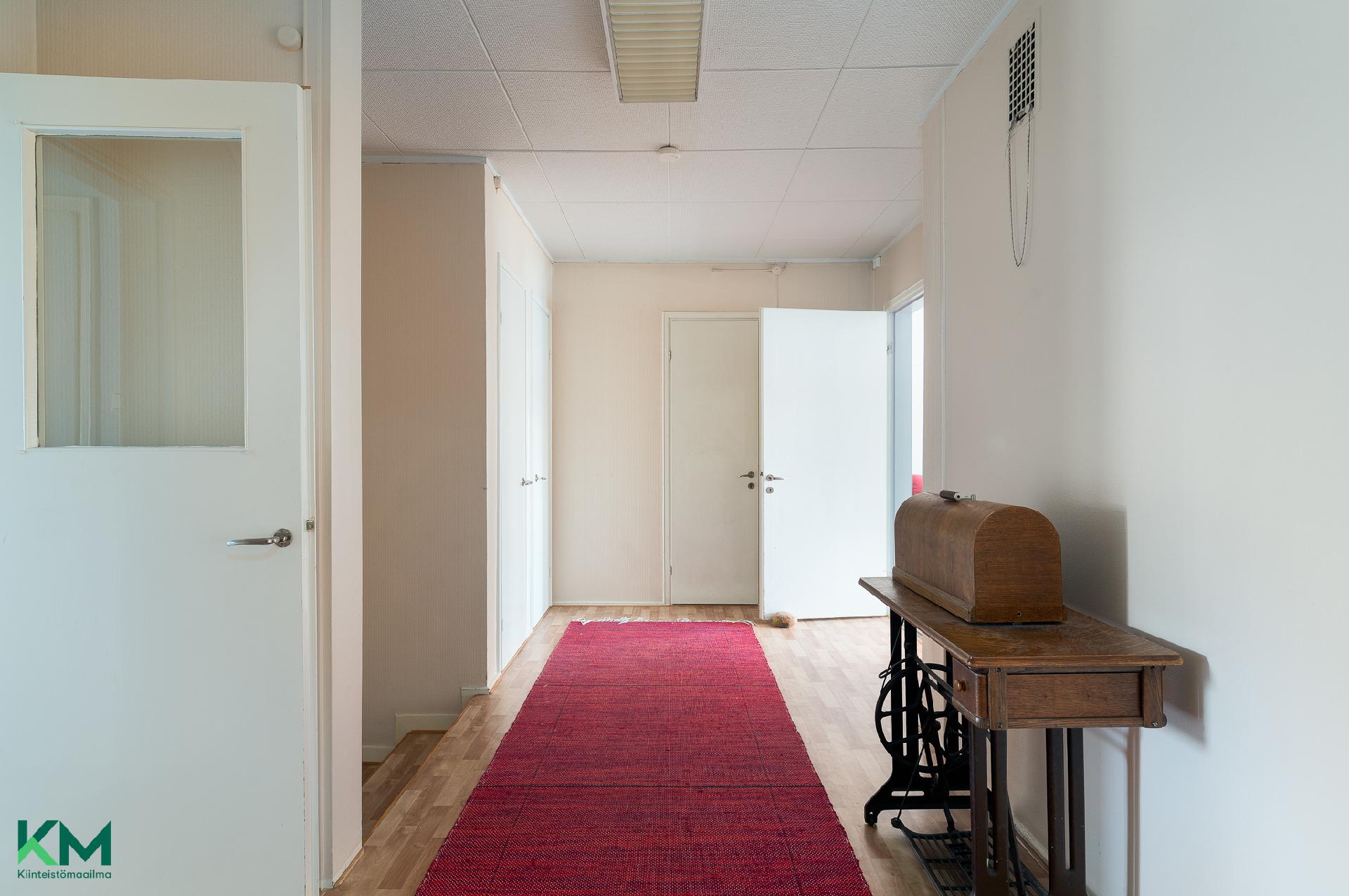 Karjukoskentie 6, Tapiala, Kuhmoinen