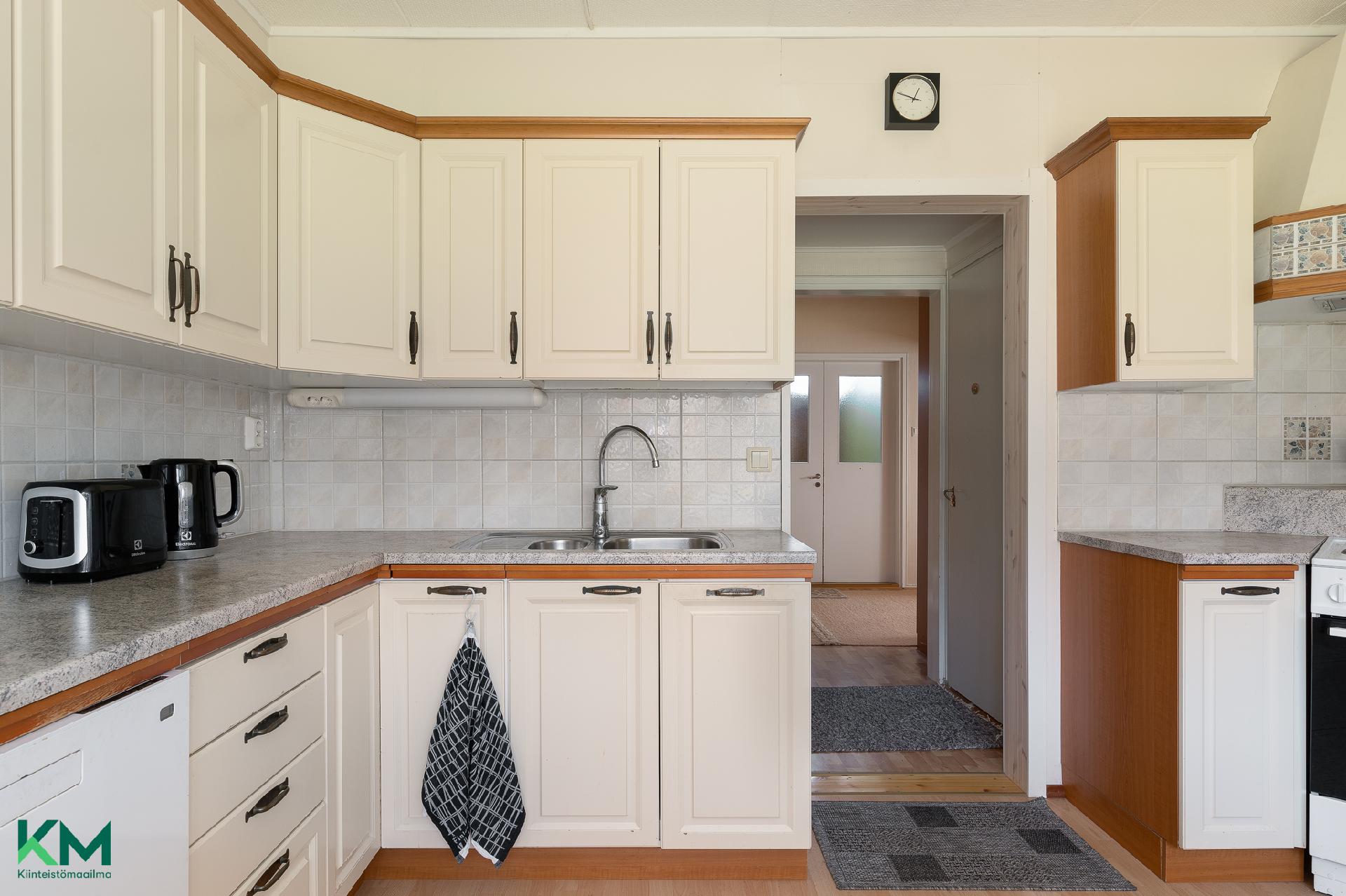 Karjukoskentie 6, Tapiala, Kuhmoinen