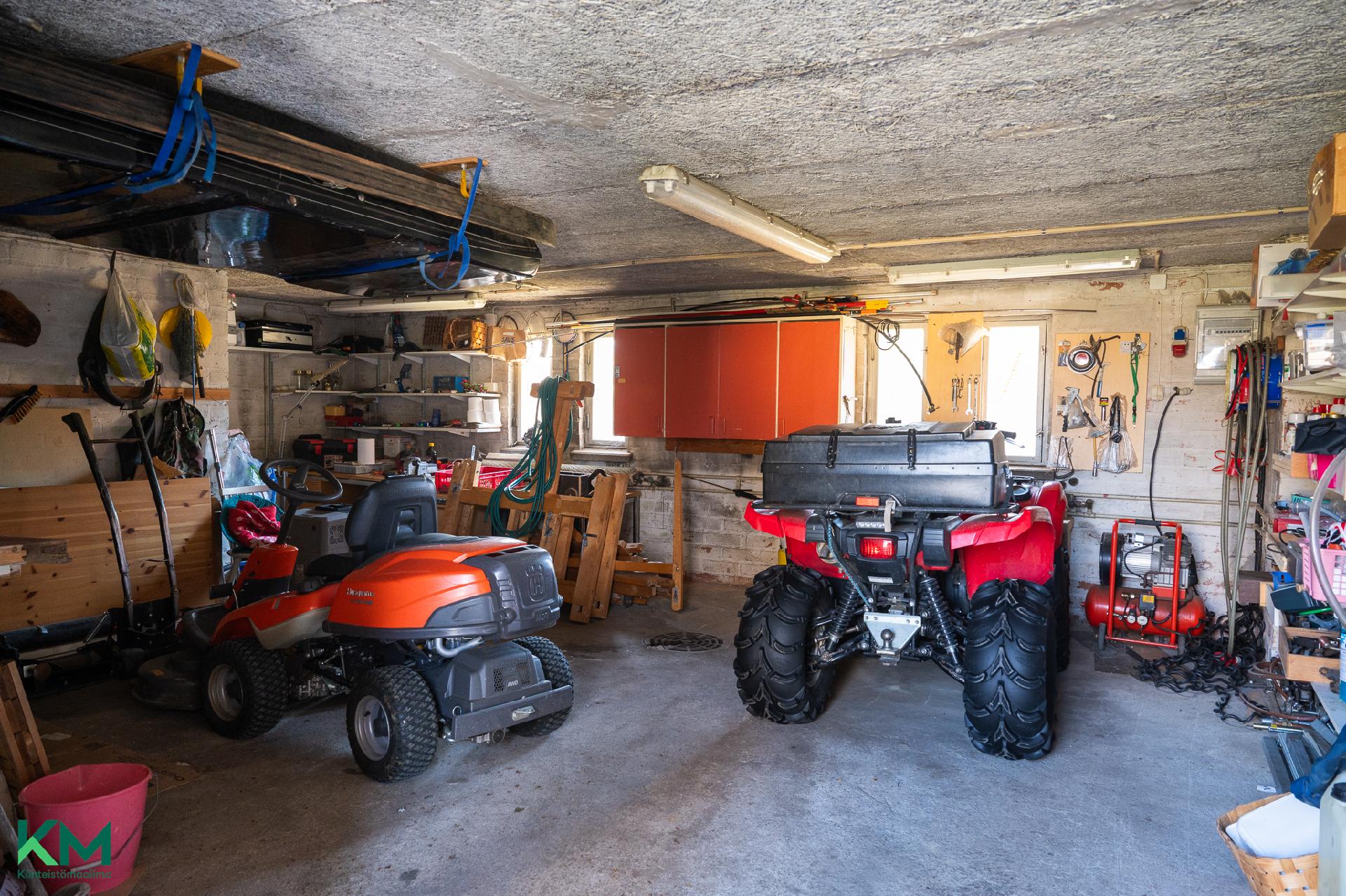 Karjukoskentie 6, Tapiala, Kuhmoinen