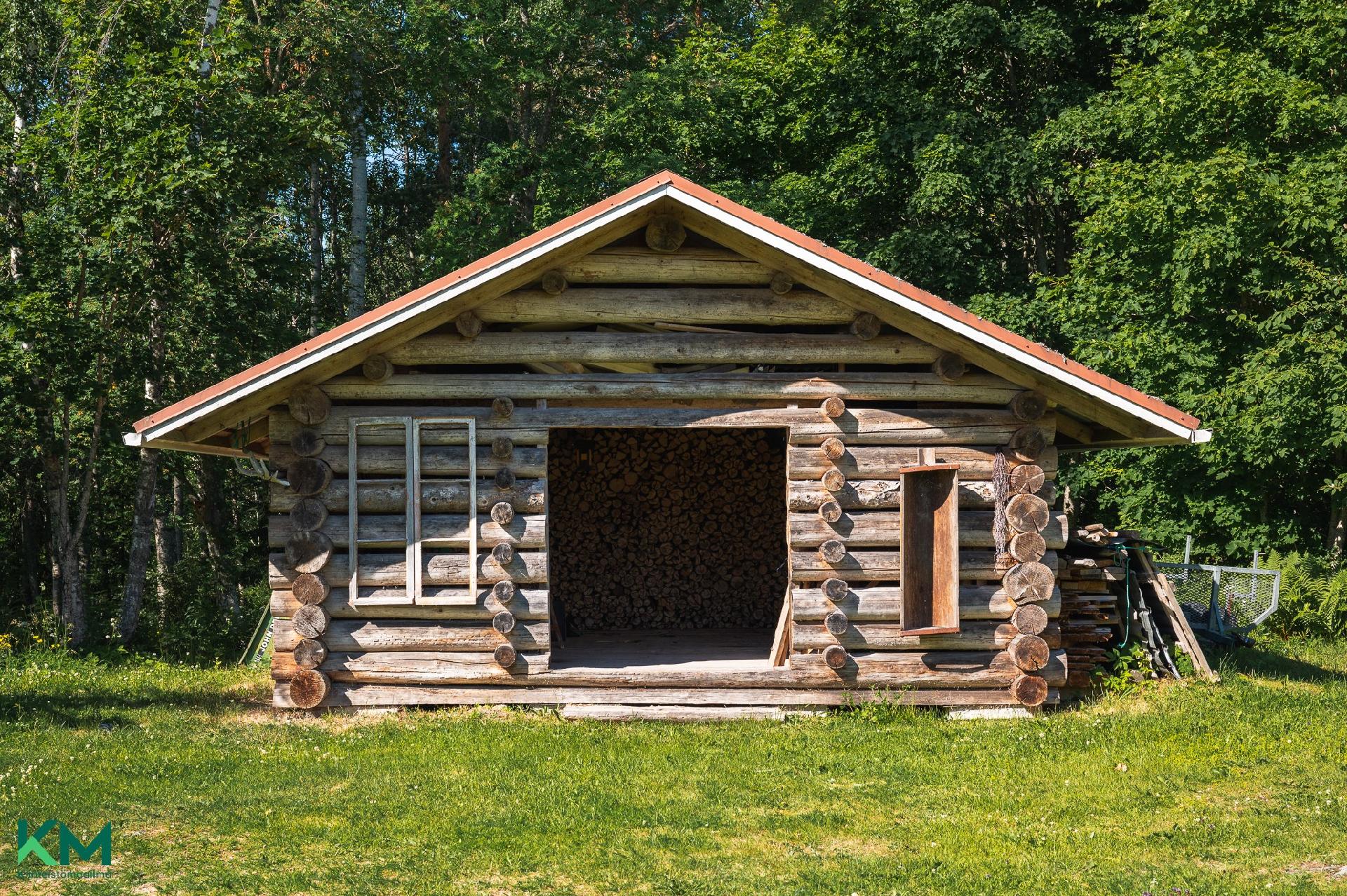 Karjukoskentie 6, Tapiala, Kuhmoinen