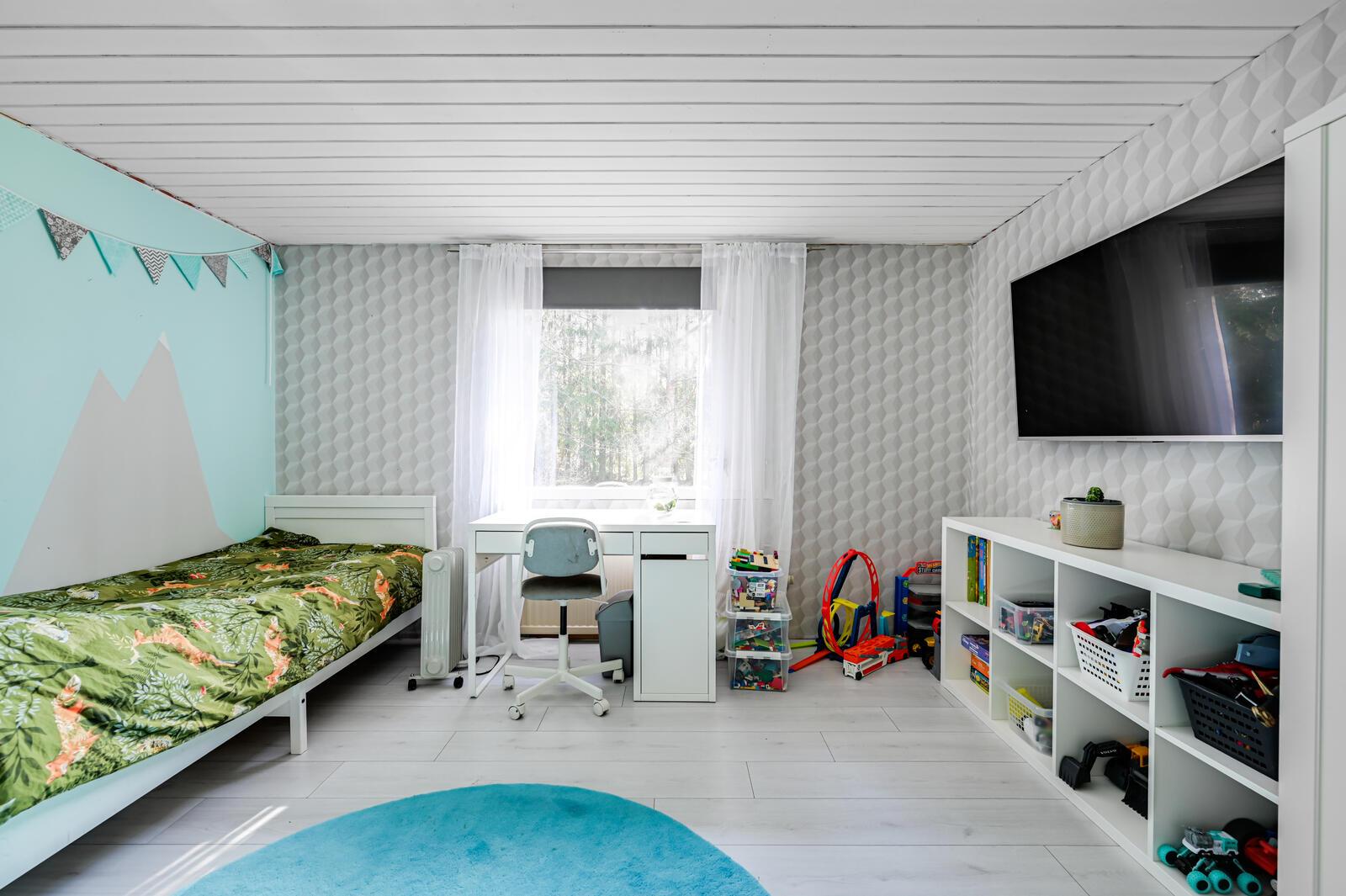 Toinen makuuhuoneista