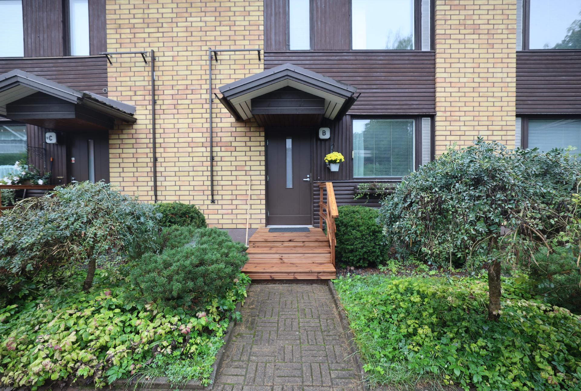 Ulkoportaat on juuri uusittu!