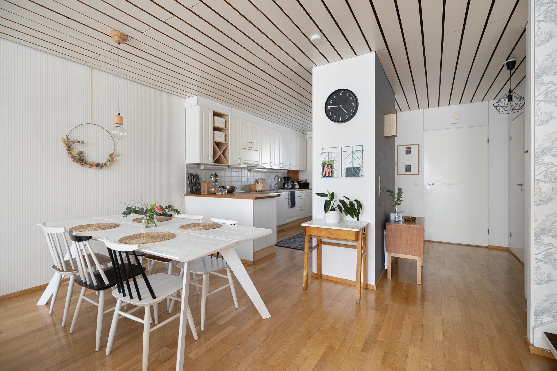 Ainontie 12, Sariolanmäki, Kerava