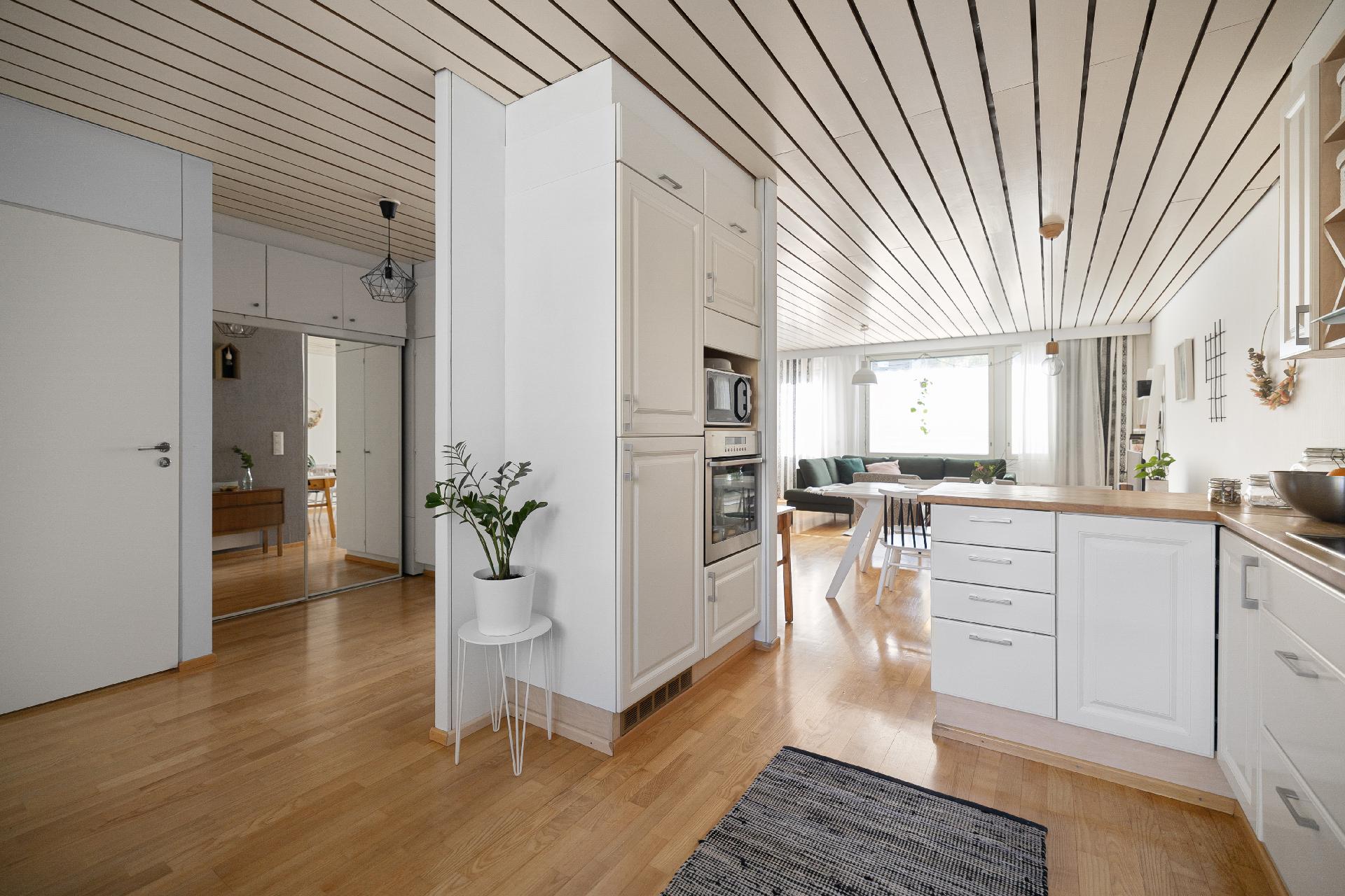 Ainontie 12, Sariolanmäki, Kerava