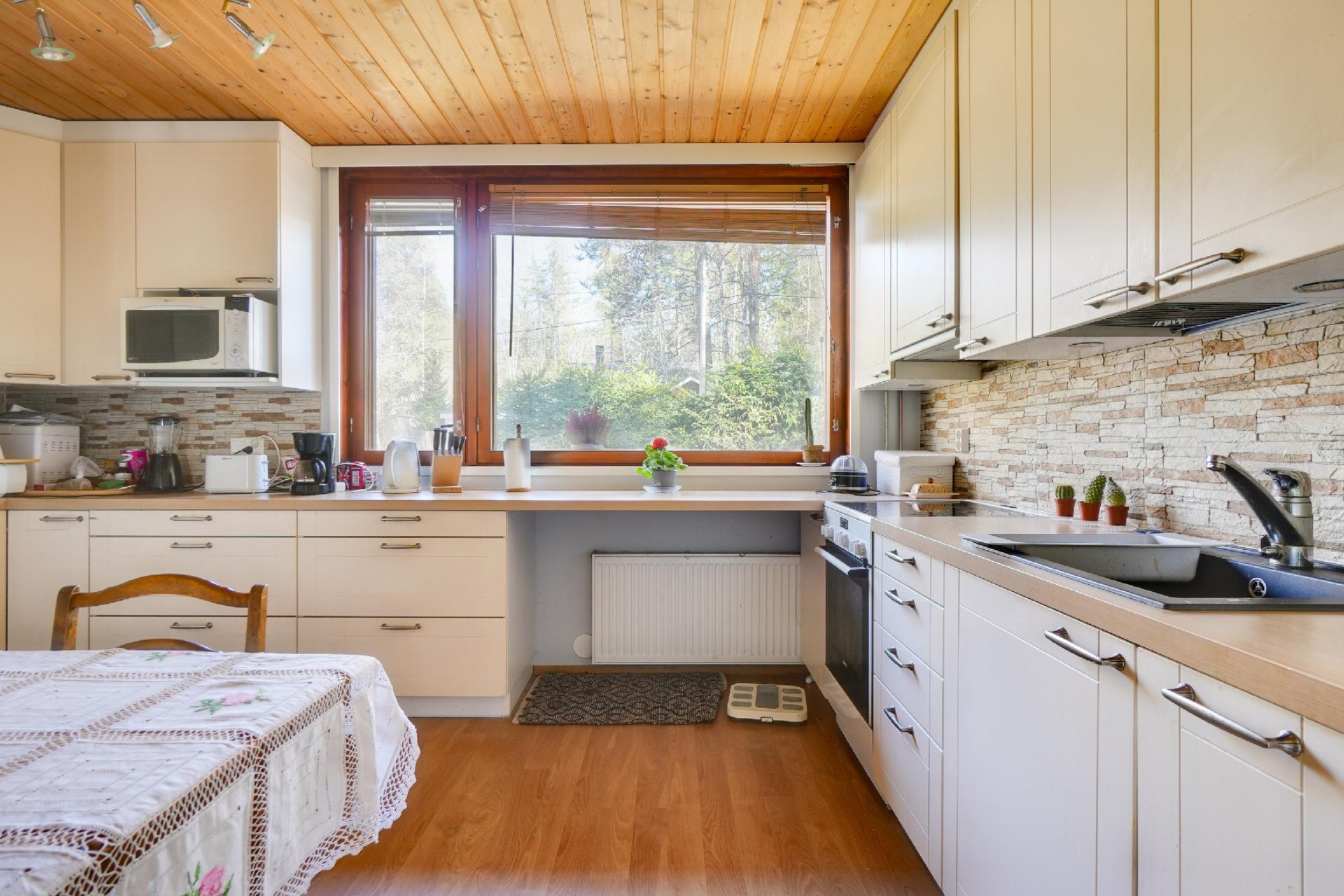 Paavolantie 15, Oitti, Hausjärvi