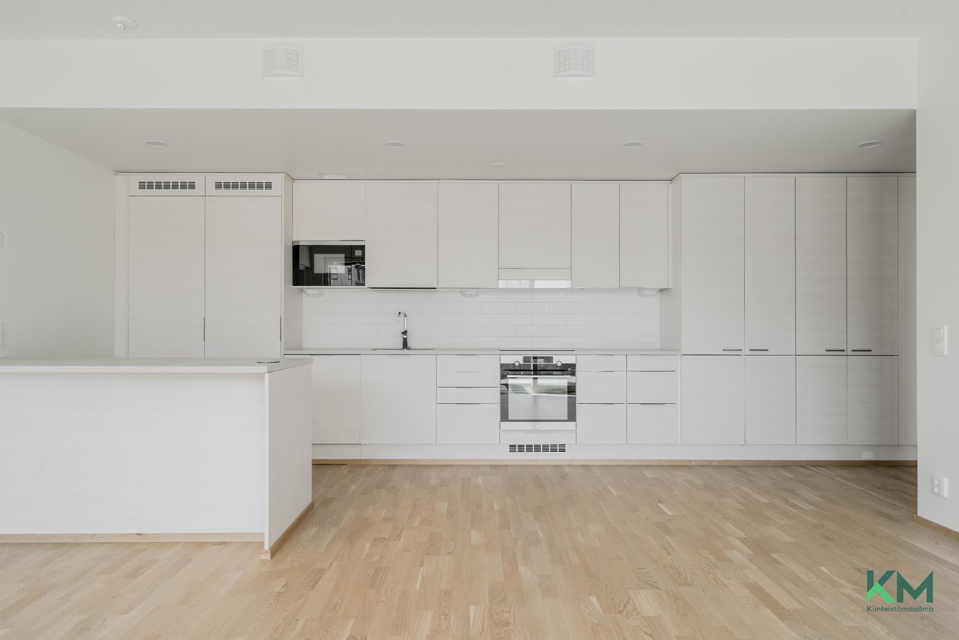 Vastaavan asunnon avokeittiö, kalustevalinnat voivat vaihdella