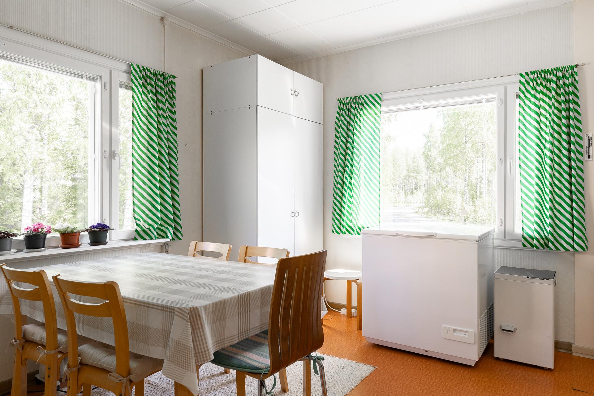 Hepoluhdantie 1, Luhanka, Luhanka