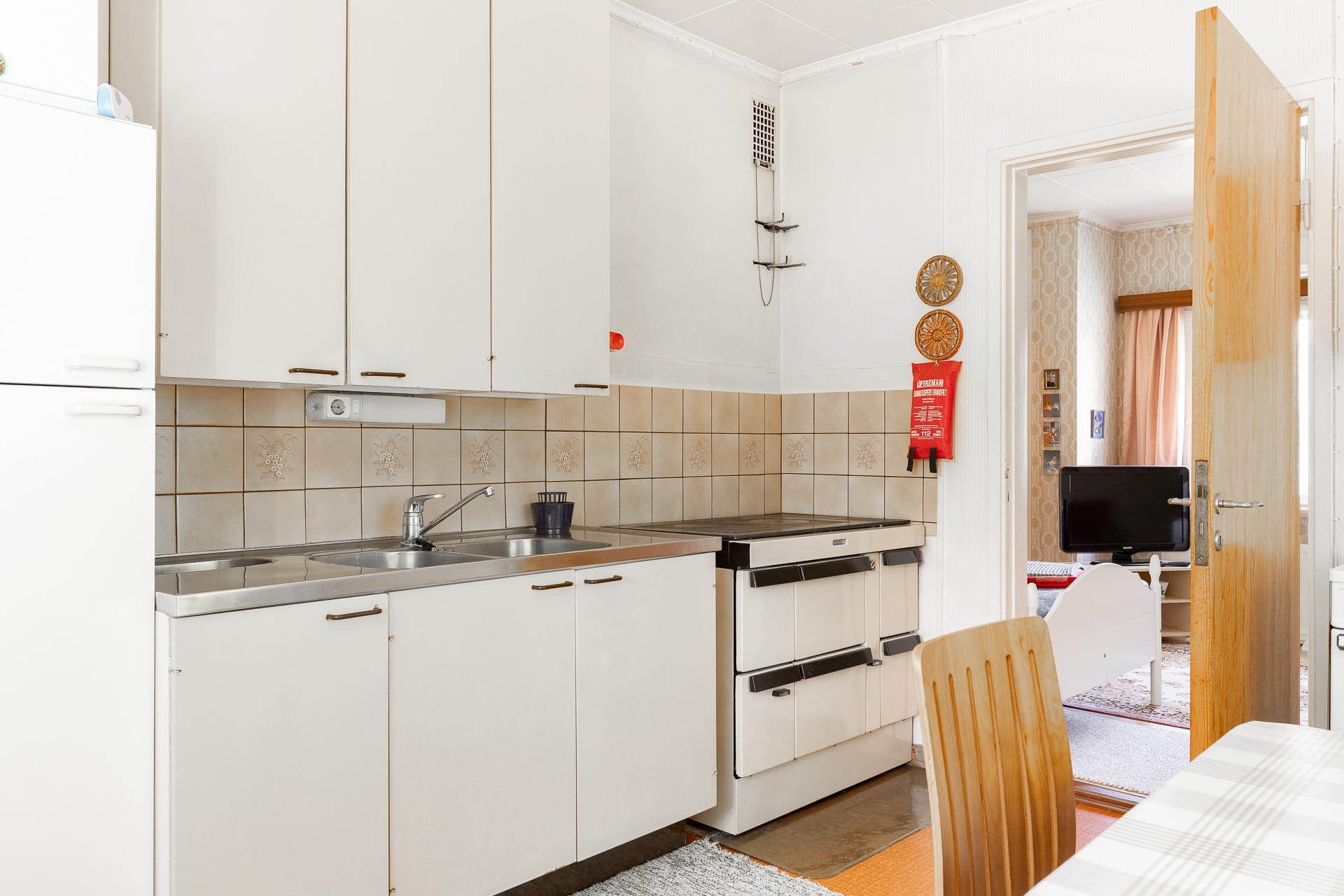 Hepoluhdantie 1, Luhanka, Luhanka