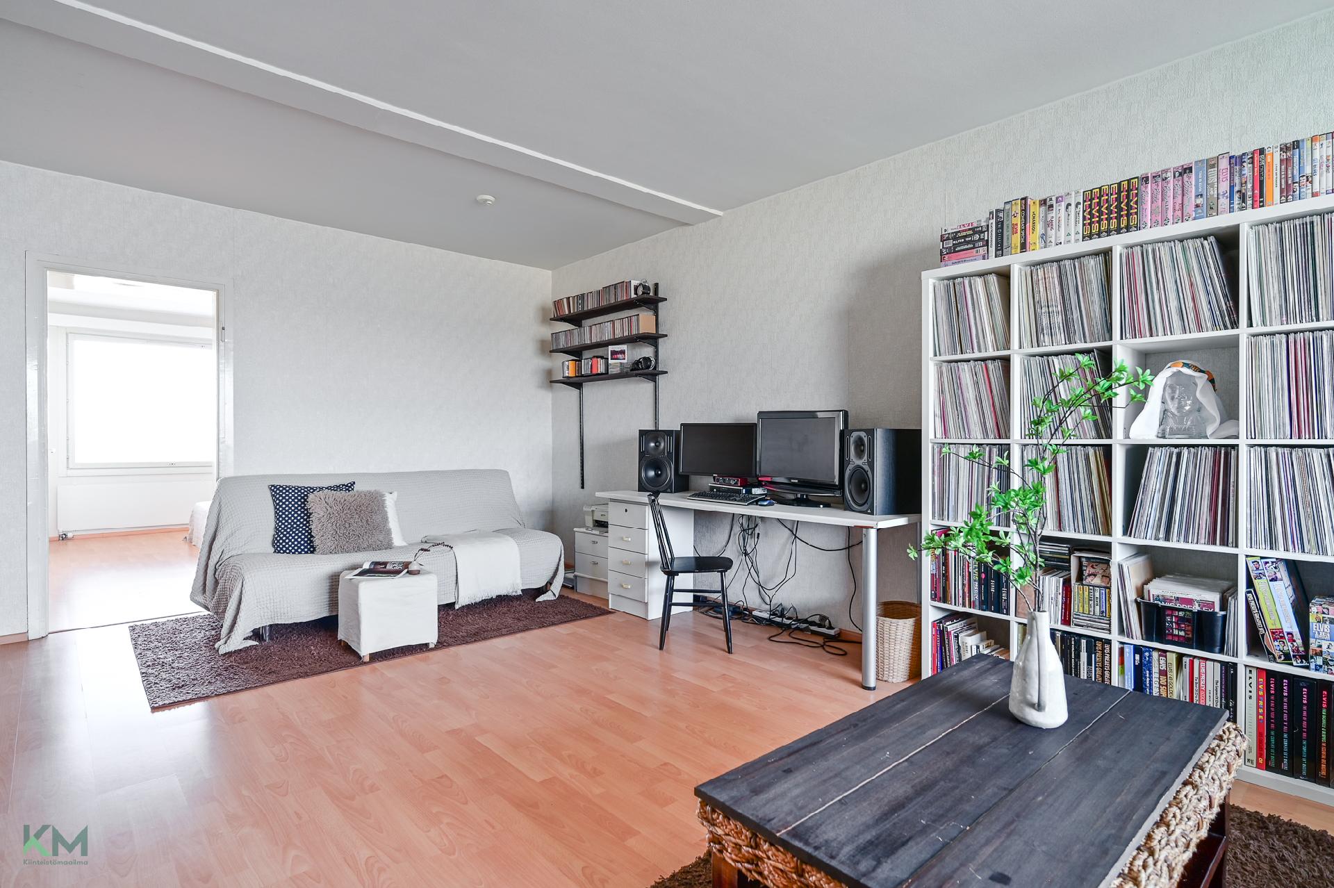 Merikoskenkatu 10, Tuira, Oulu