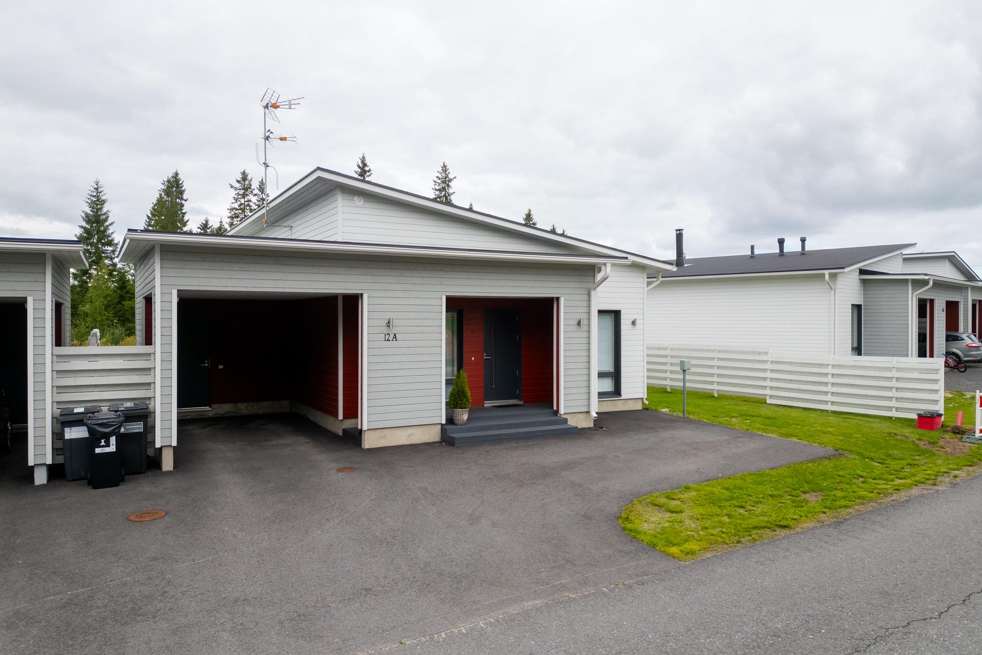 Tuhkimonkaarre 12, Linnakangas, Kempele