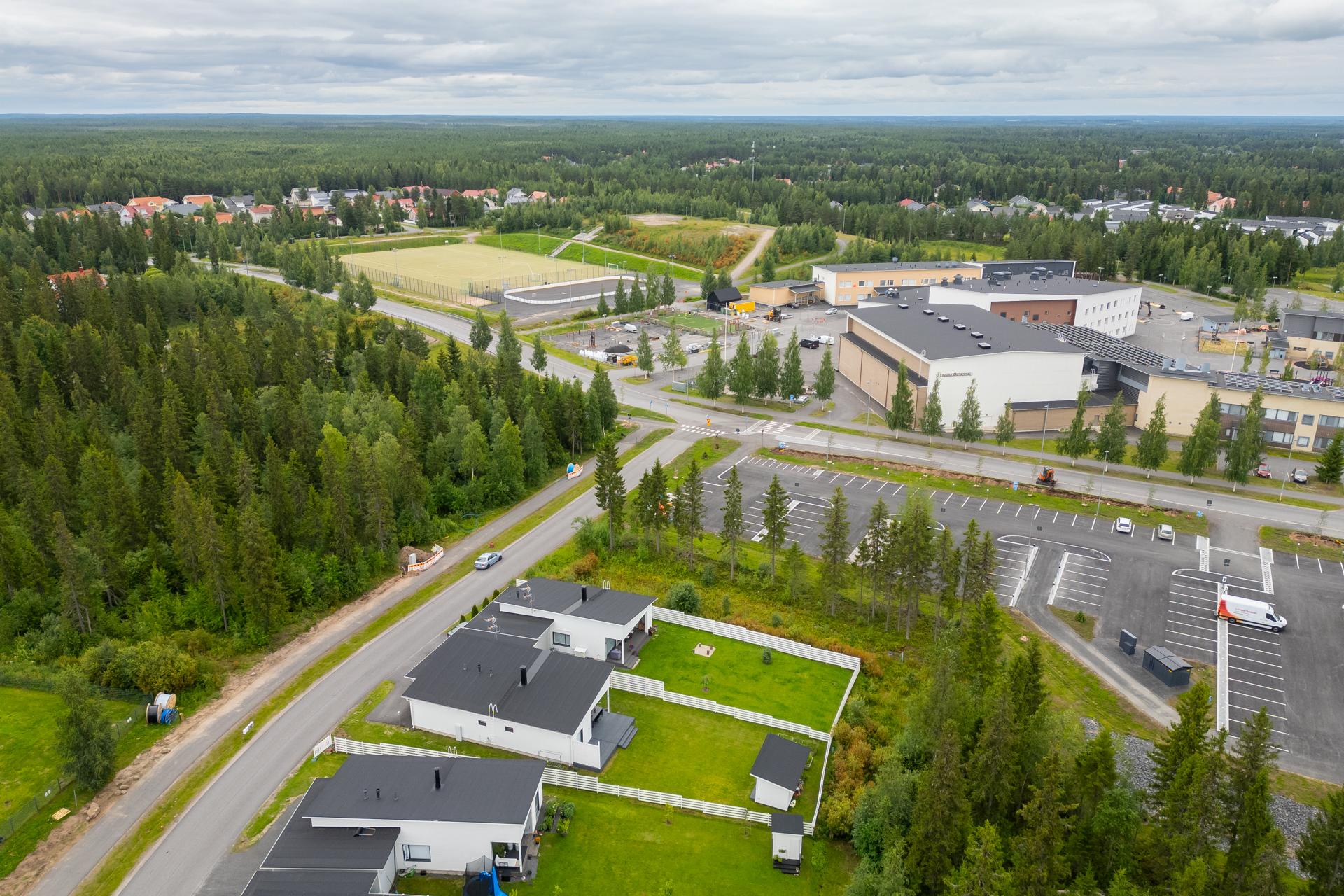 Tuhkimonkaarre 12, Linnakangas, Kempele